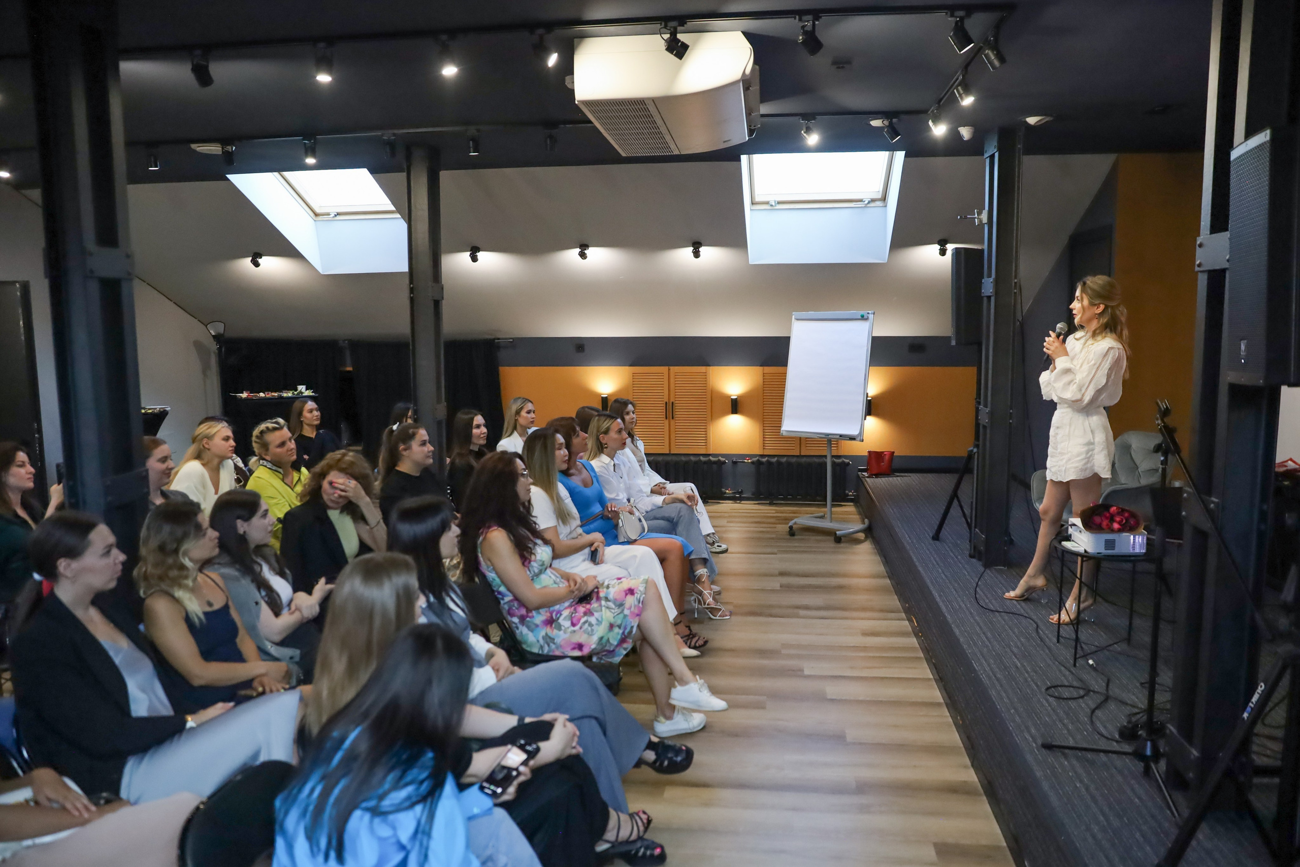 ТРАНСФОРМАЦИОННОЕ ШОУ АННЫ НОВИКОВОЙ 2023