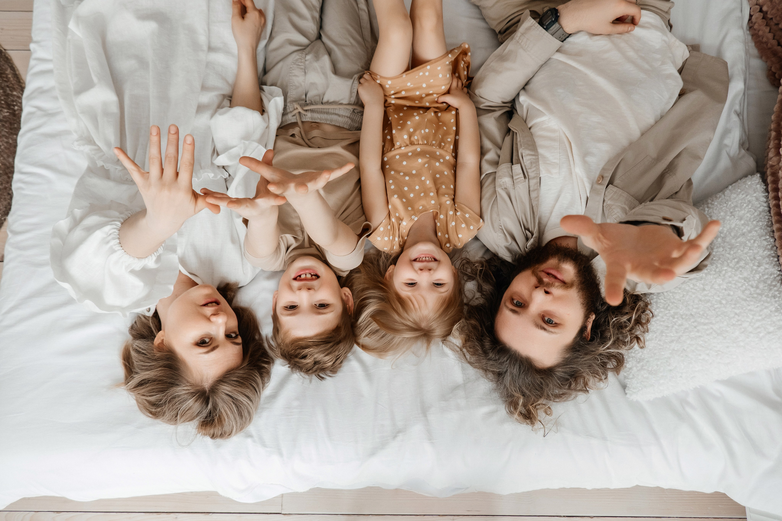 Дина, Саша, Марк, София