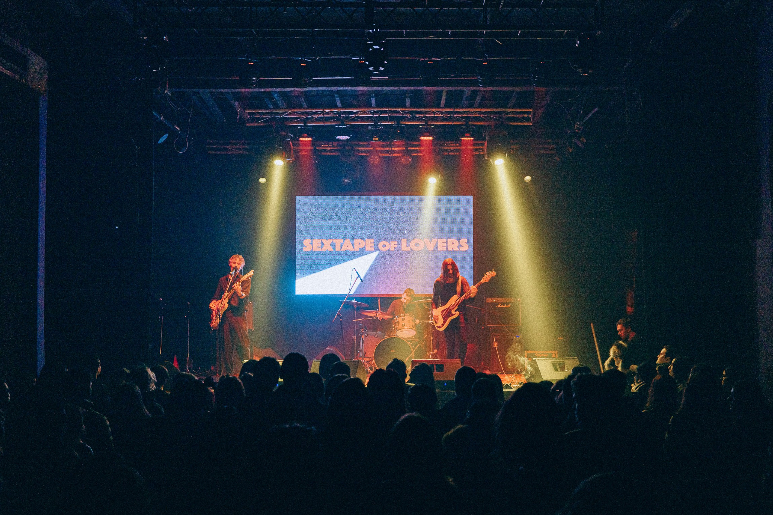 Face Control: Crónica social, anuncios de eventos y reportajes fotográficos