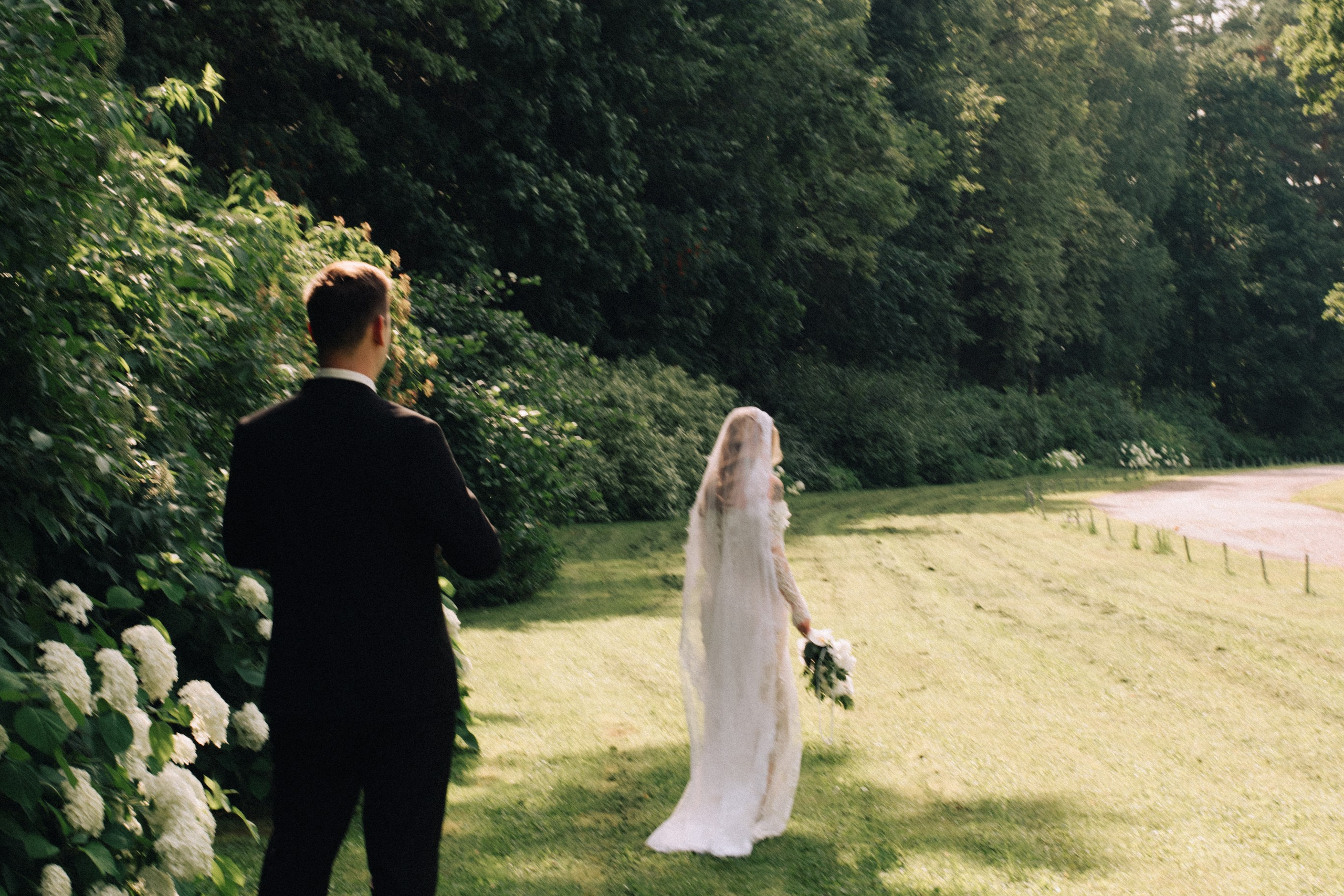 В письмах о любви.