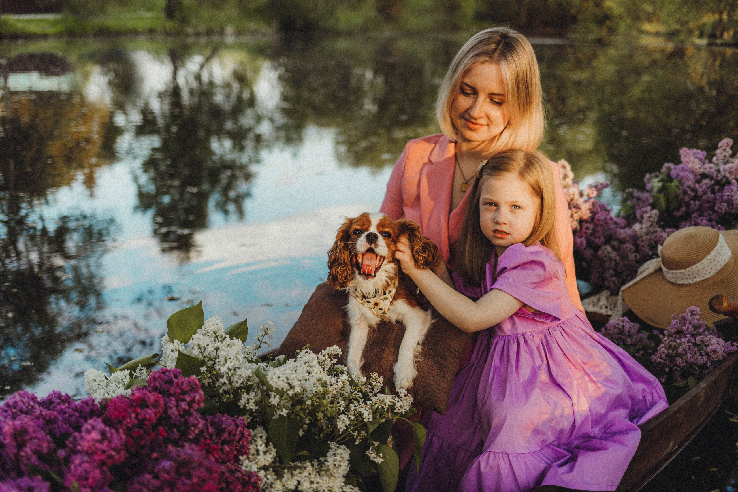 Валя, Аня и Ириска