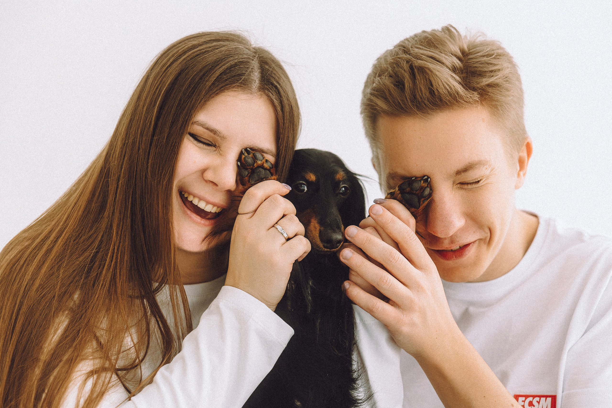 Натали, Свят и Эни