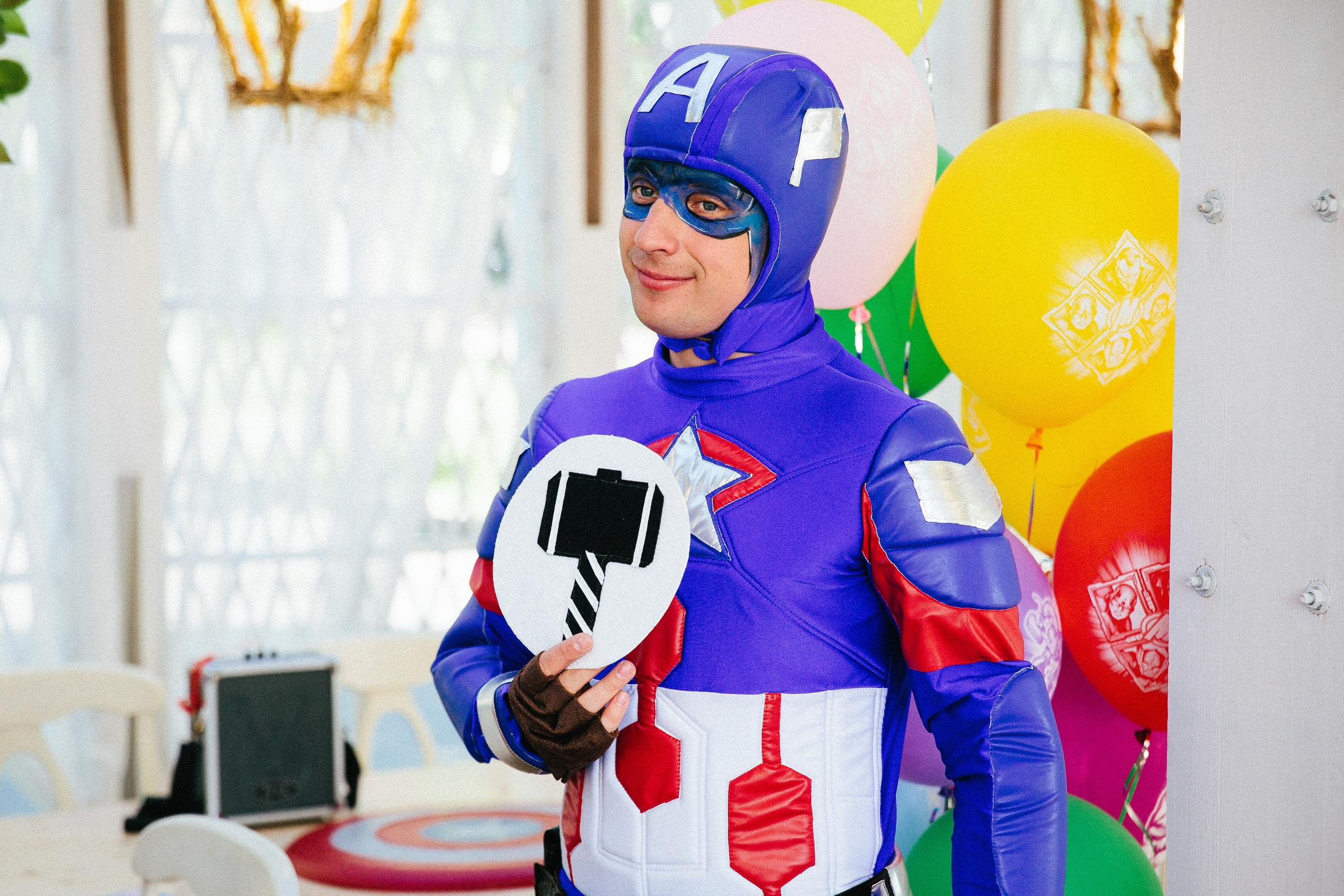 Ваня и Халк. 6 лет.