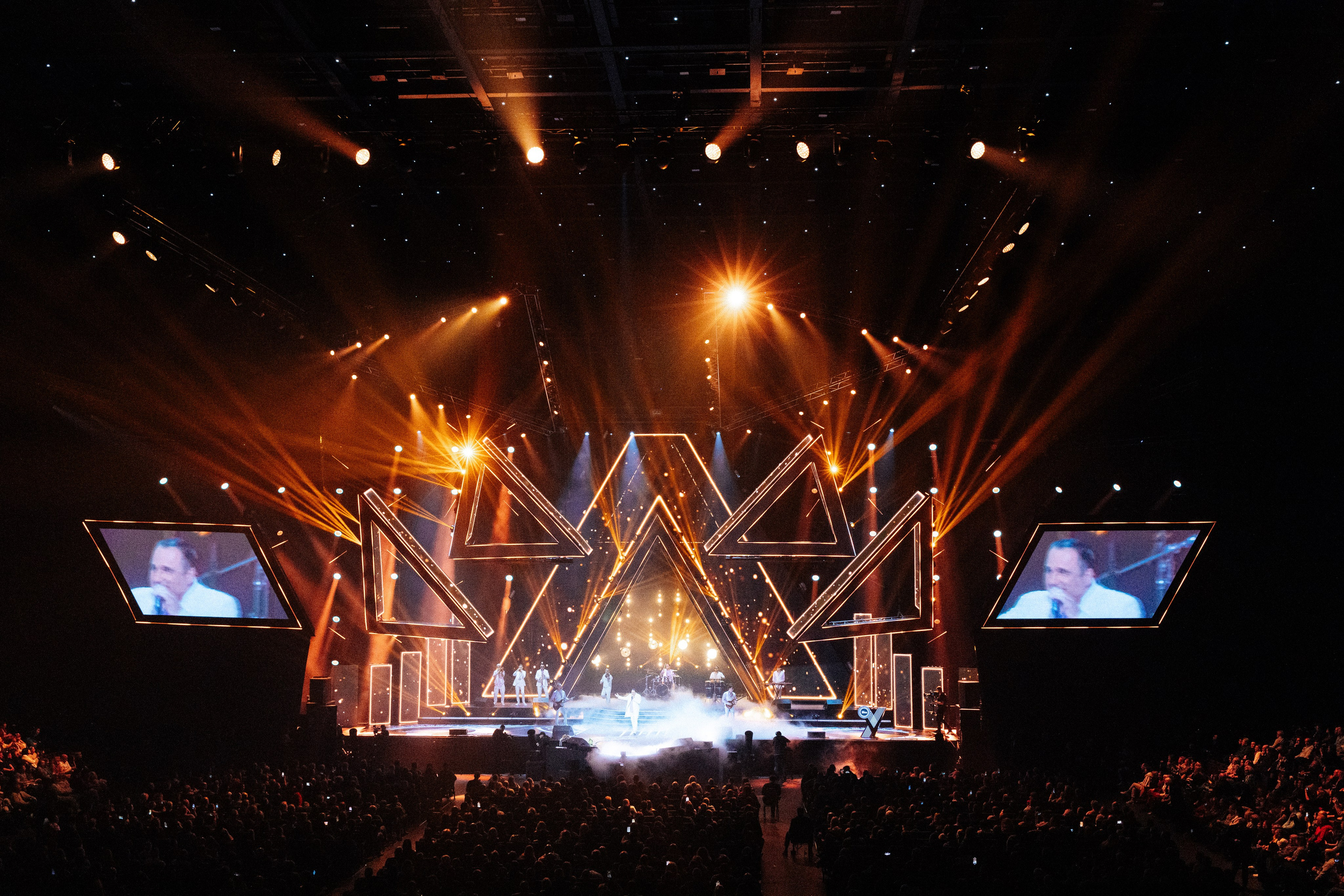 Концерты, премии и выступления артистов на больших площадках