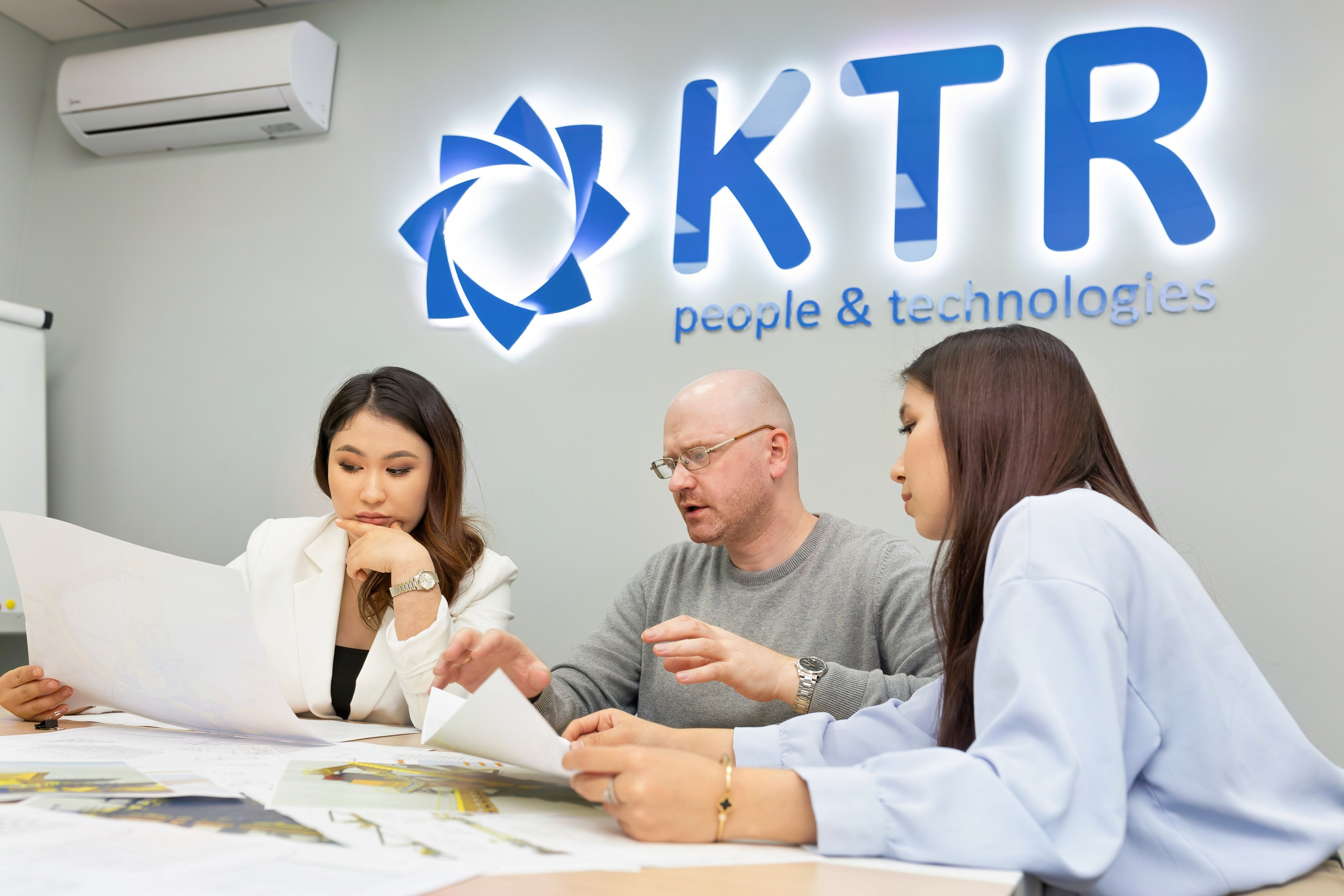 Корпоративная рекламная фотосессия