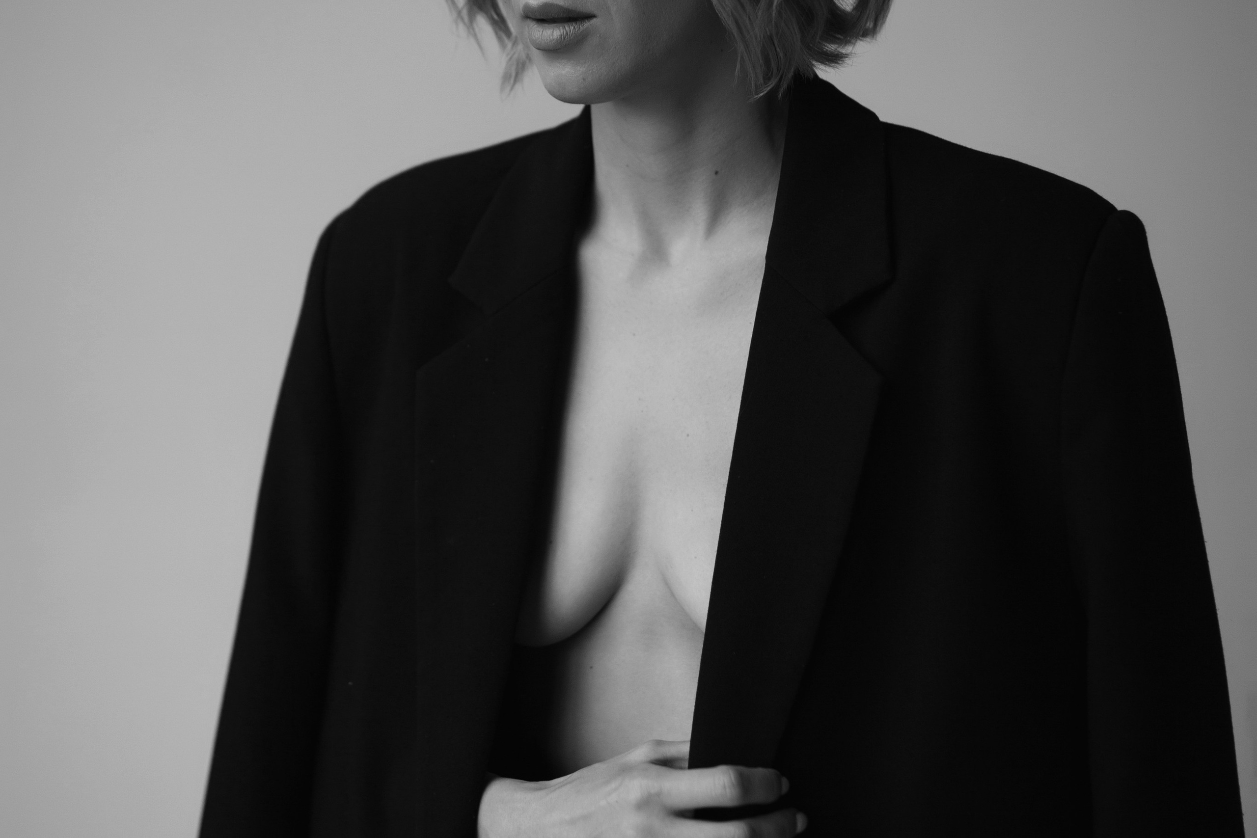 Про женщину