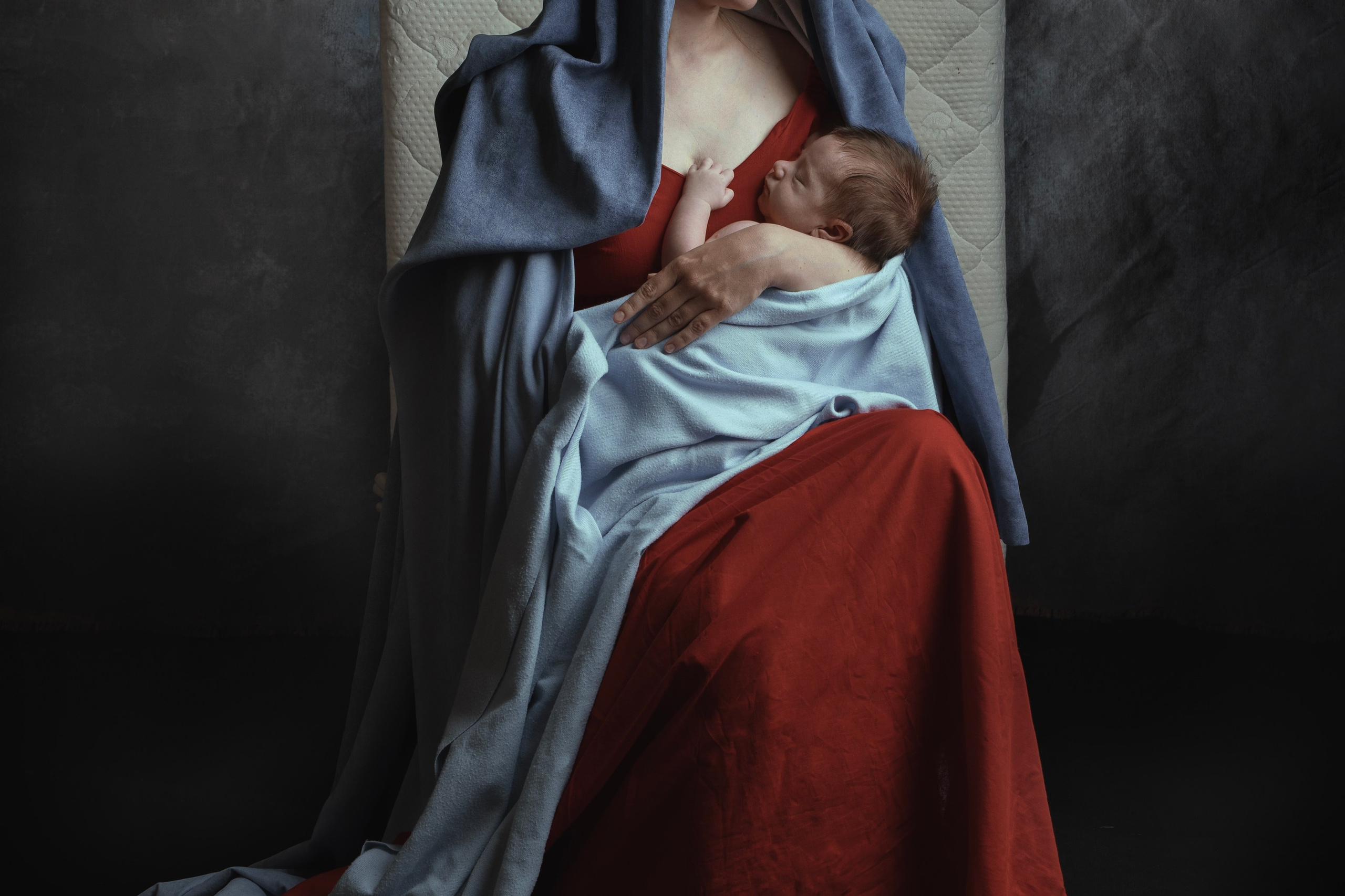 Матрас как искусство: чаепитие. Могилевцева Дарья фотограф междисциплинарный художник