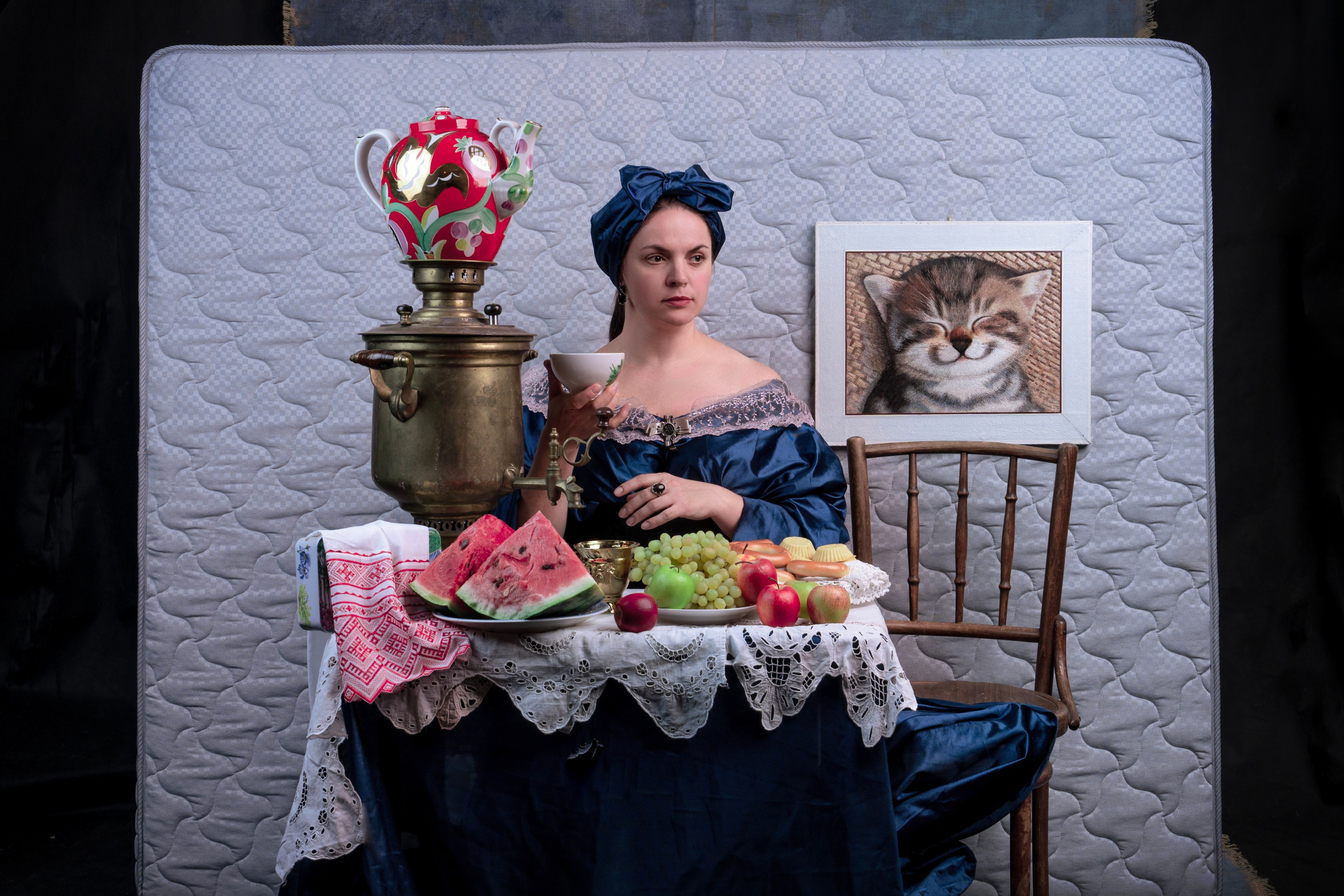 Матрас как искусство: Мадонна. Mogilevtseva Daria is a photographer and an interdisciplinary artist