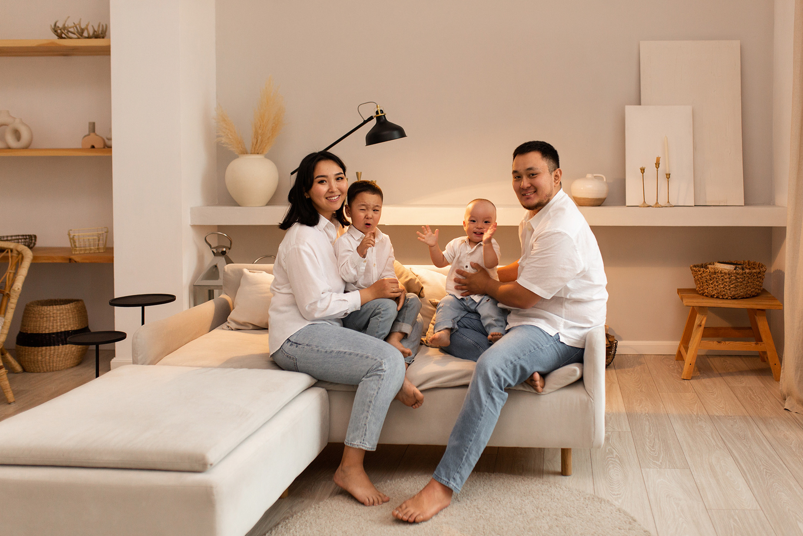 Семейная фотосессия в фотостудии.