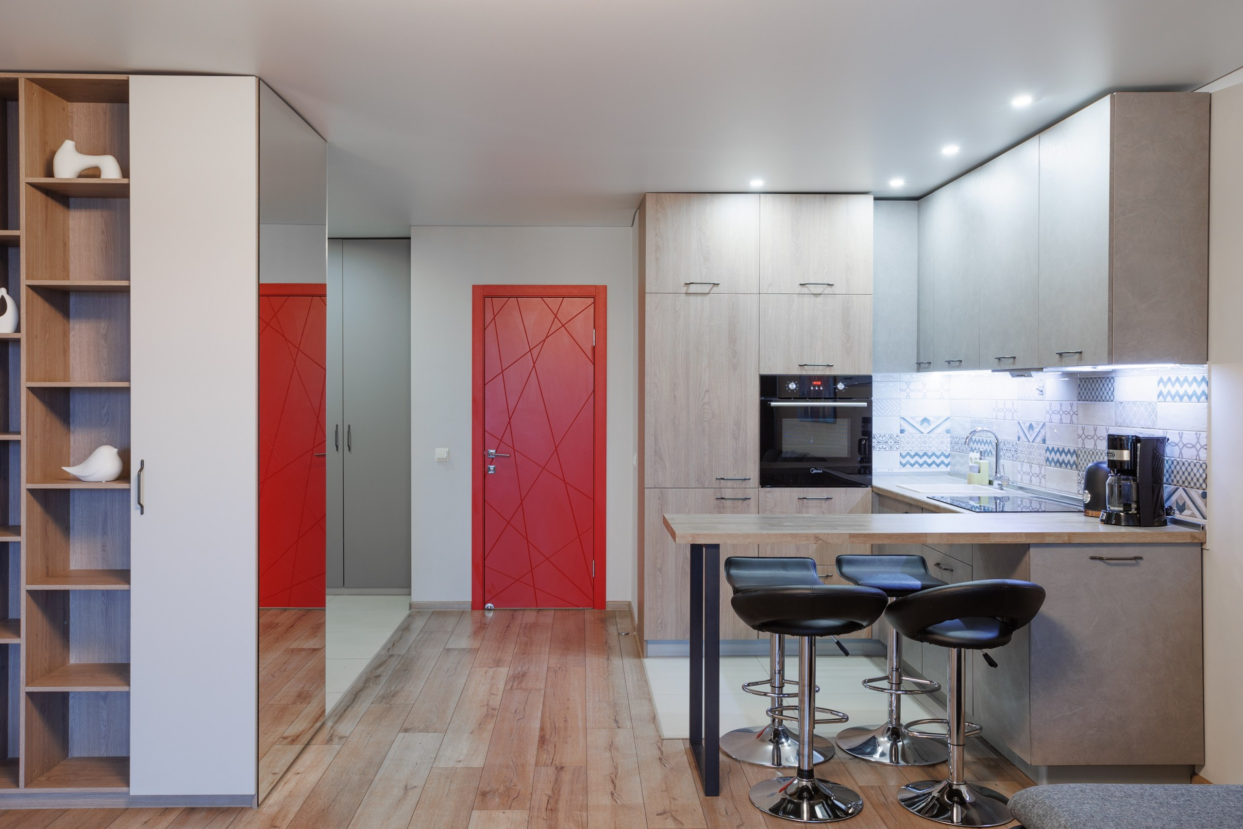 Красная дверь