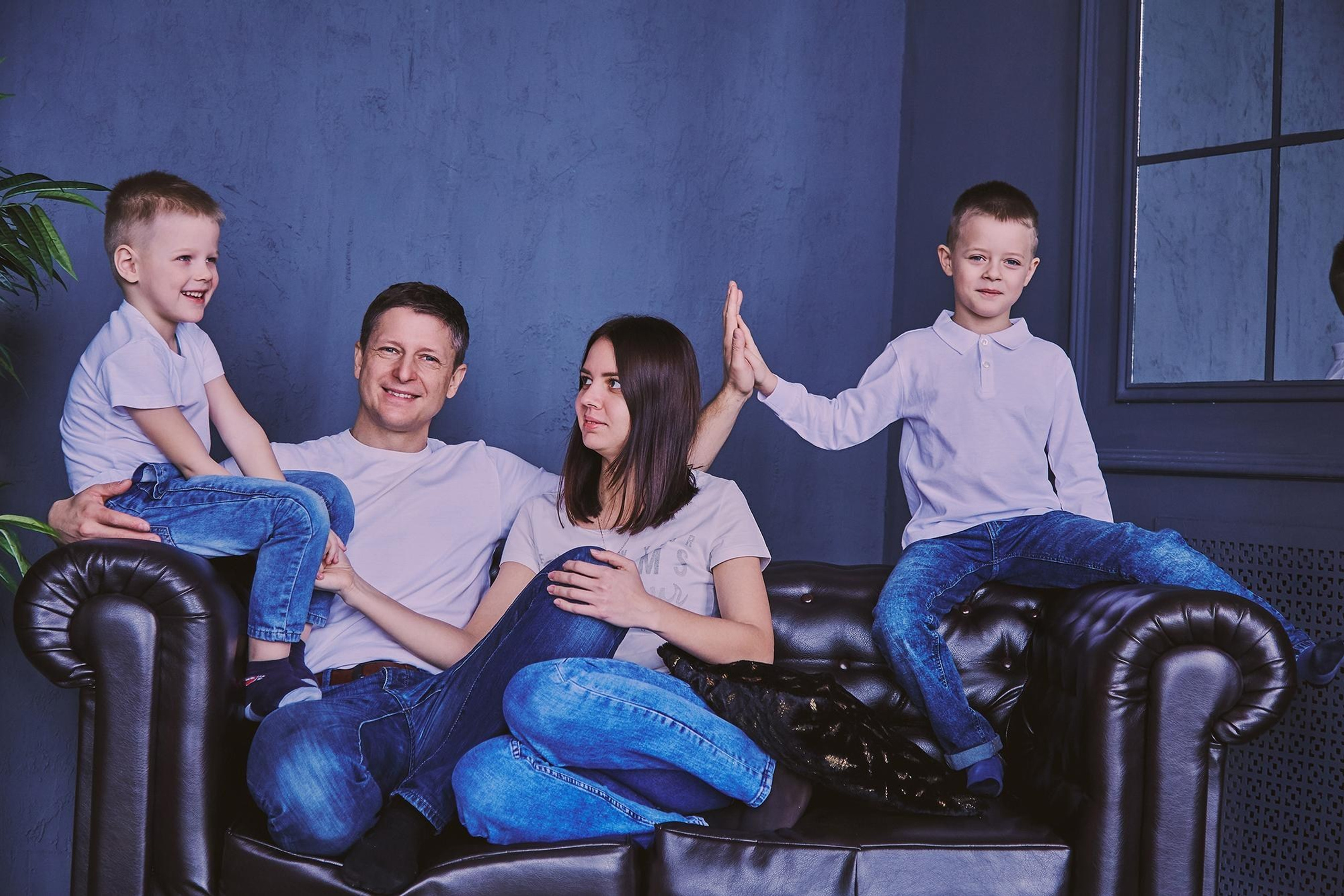 Денис, Наталья и&nbsp;малыши