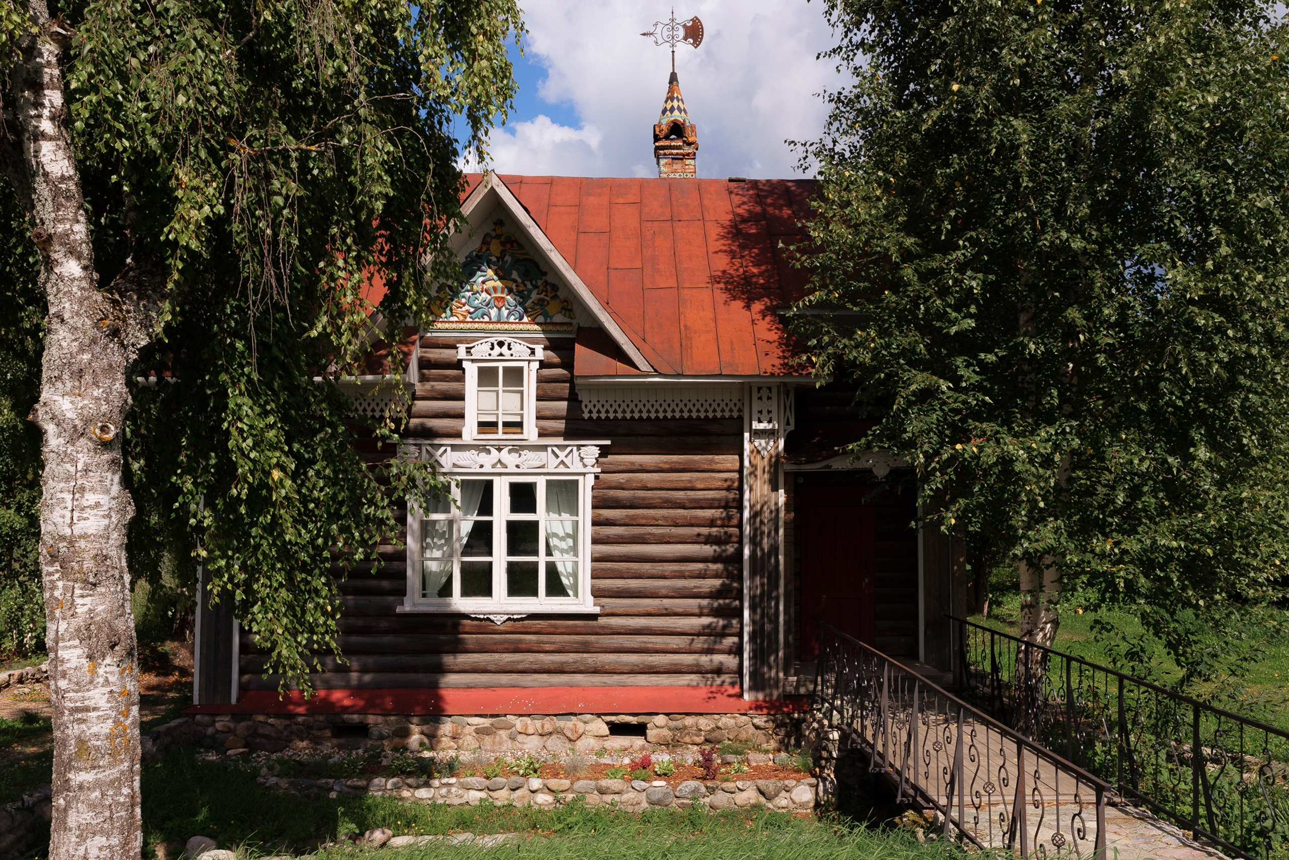 Дом с&nbsp;птицами