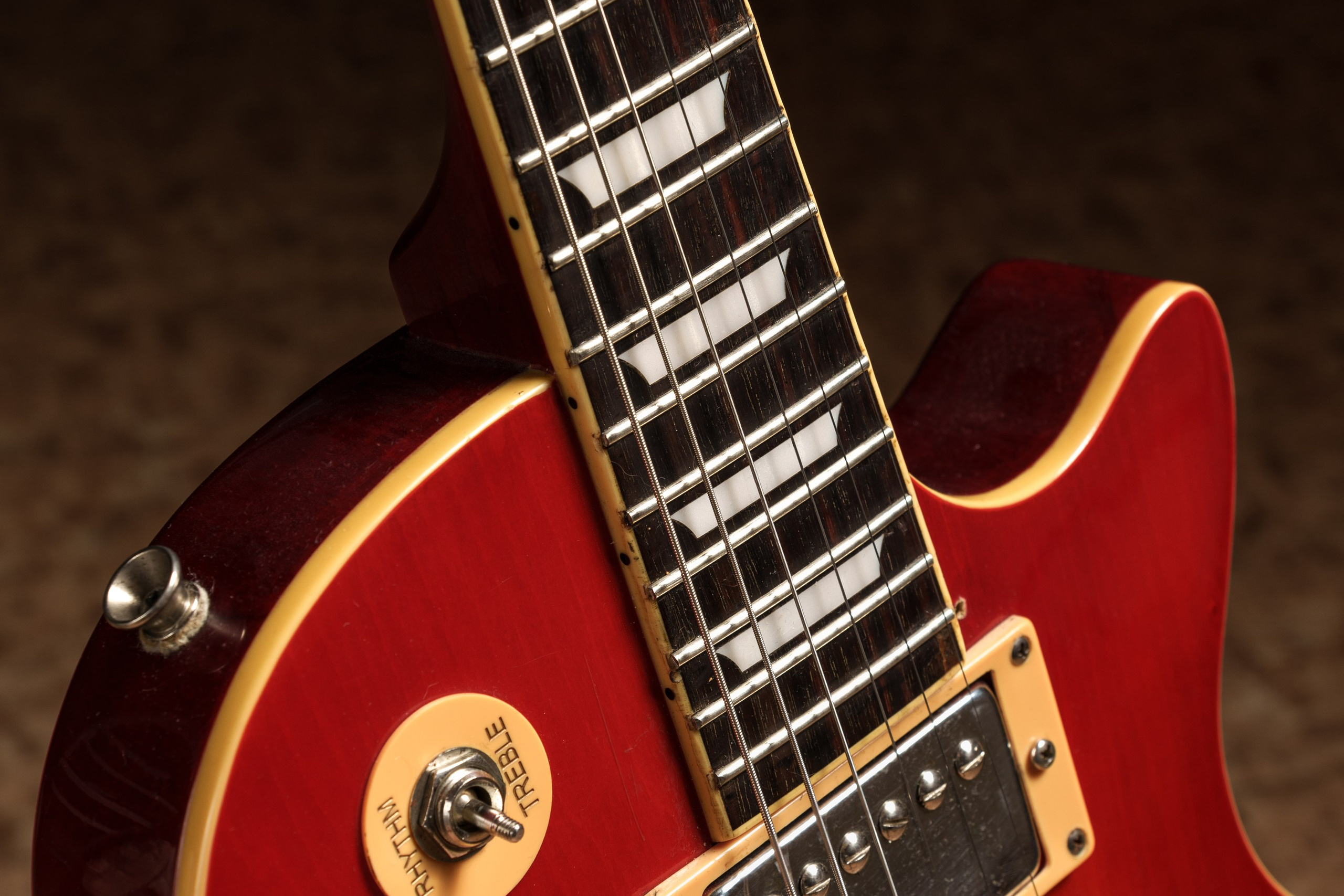 Фотосъемка электрогитар для продажи