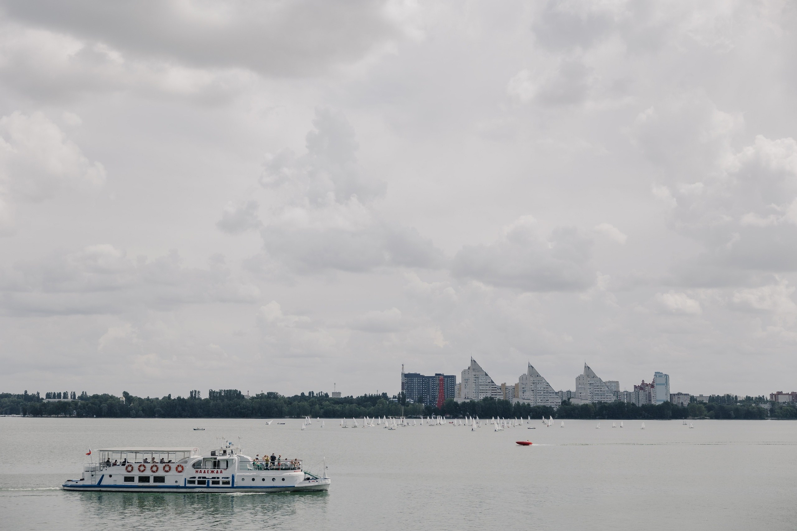 Петровская набережная