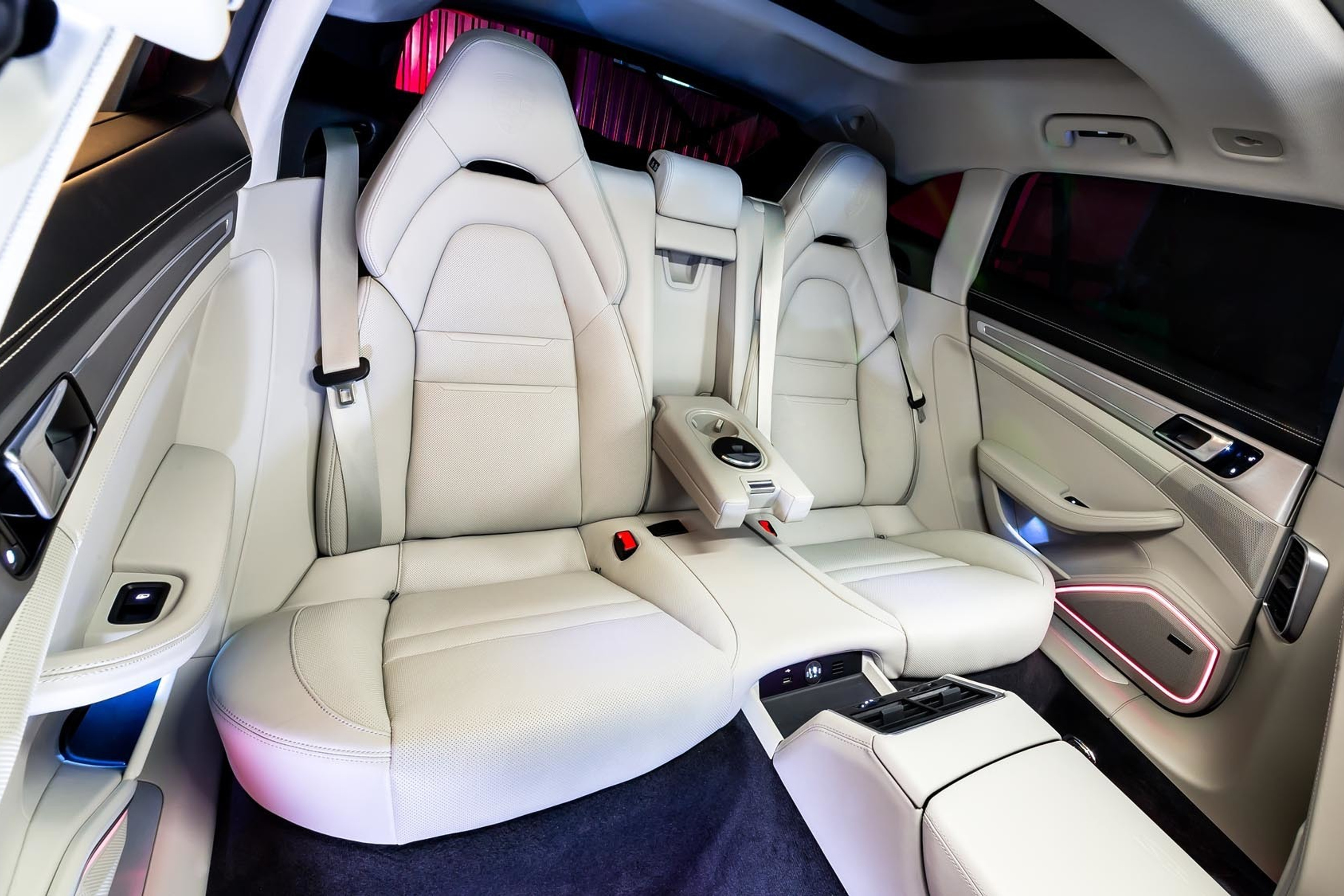 Porsche Panamera 4S. Фотограф Дмитрий Питерский