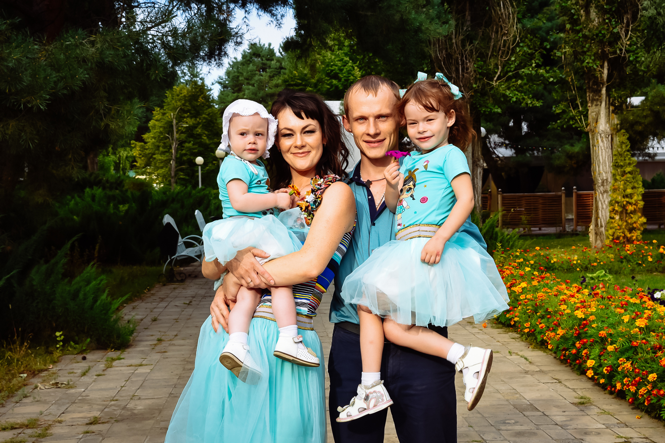 Счастливая семья