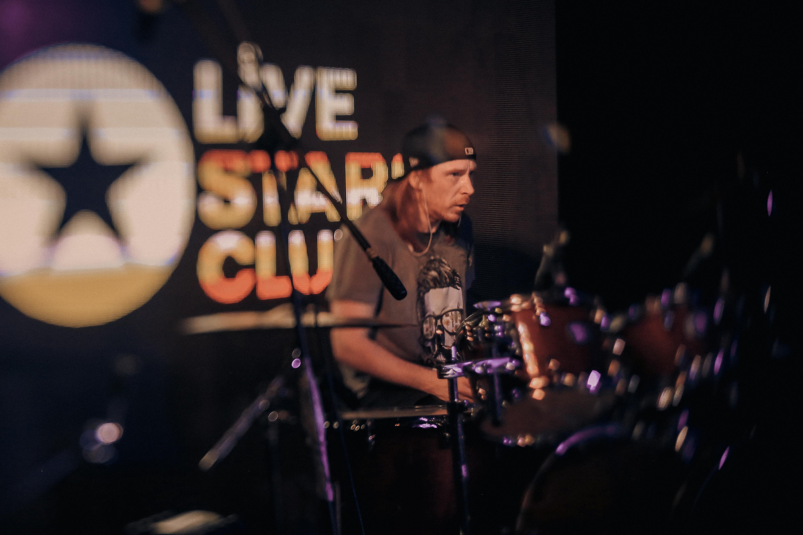 Громко и По. Клуб Live Stars