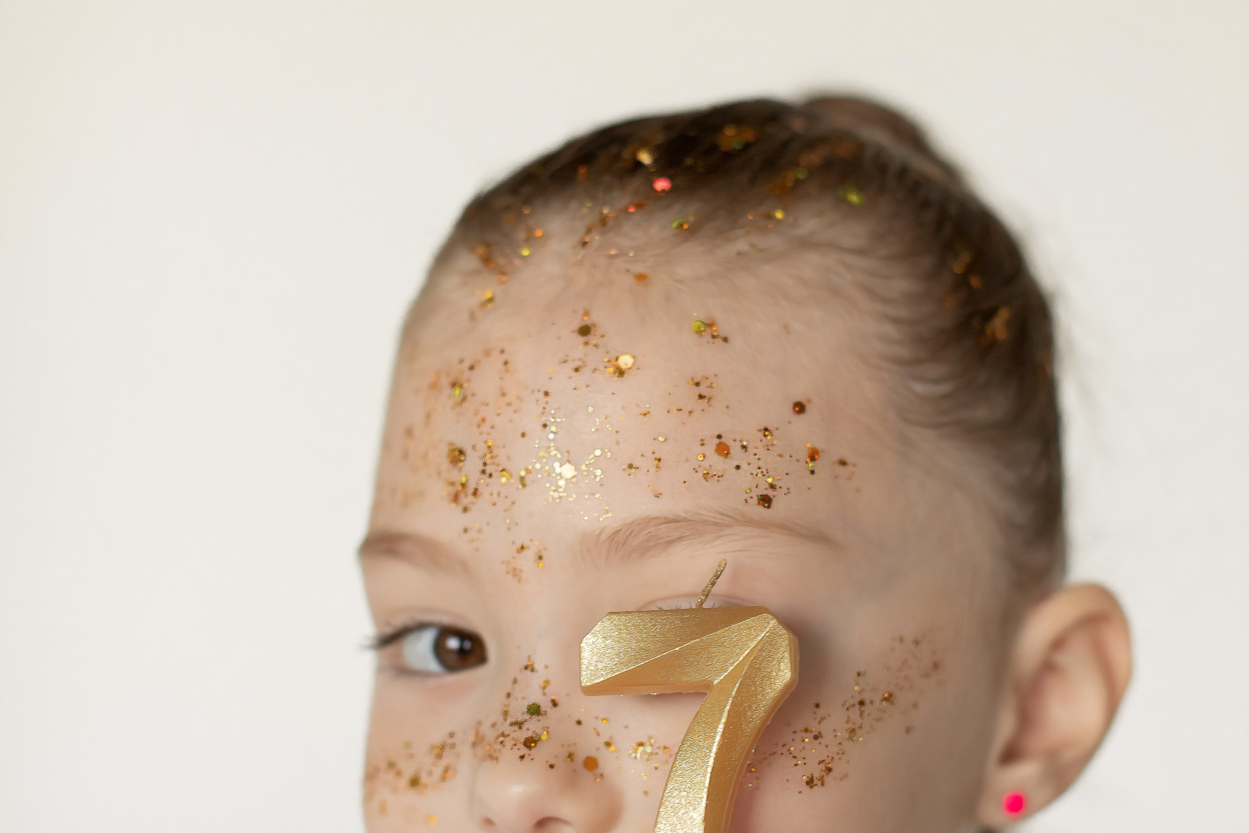 Милане 7 лет