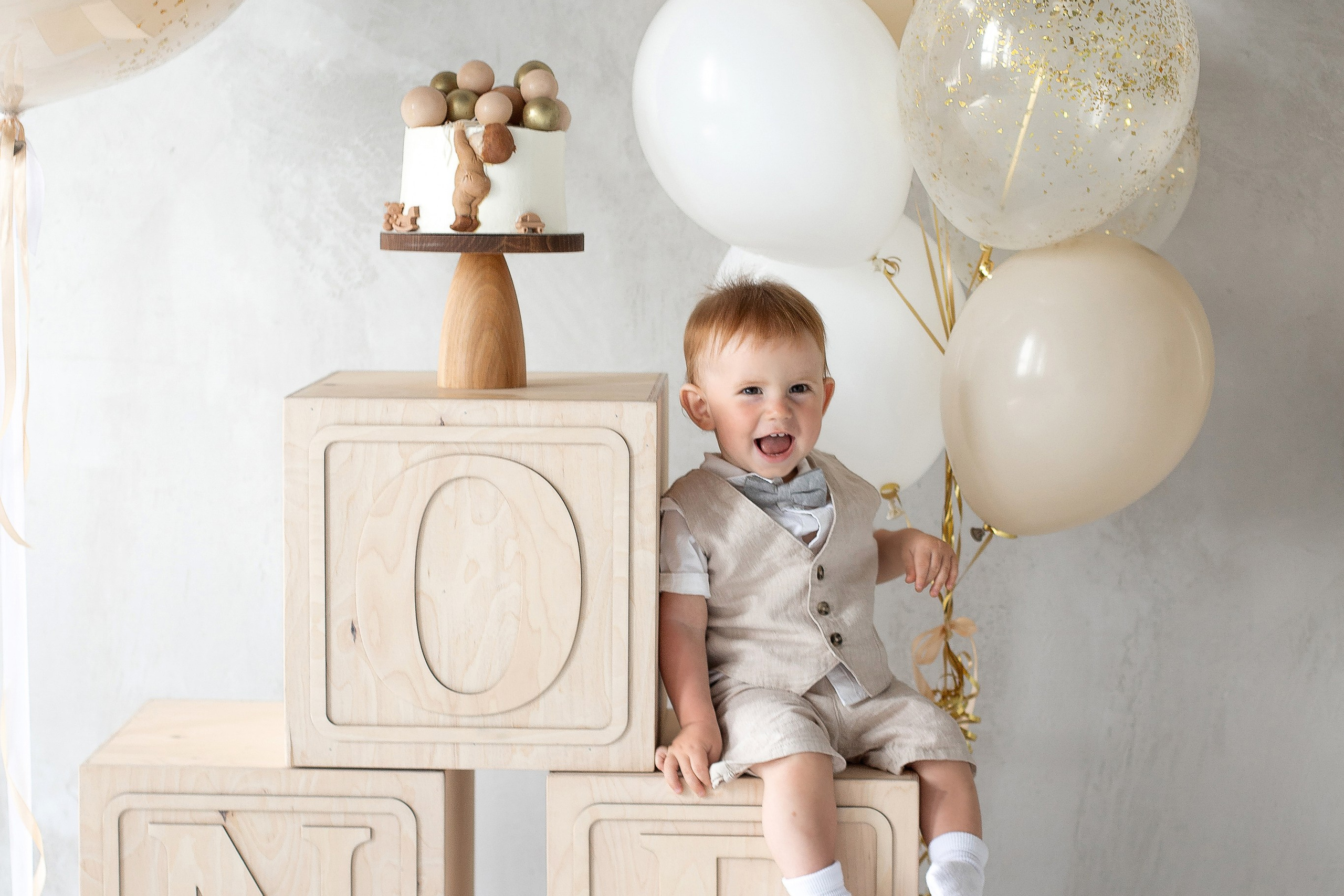 Арсению годик