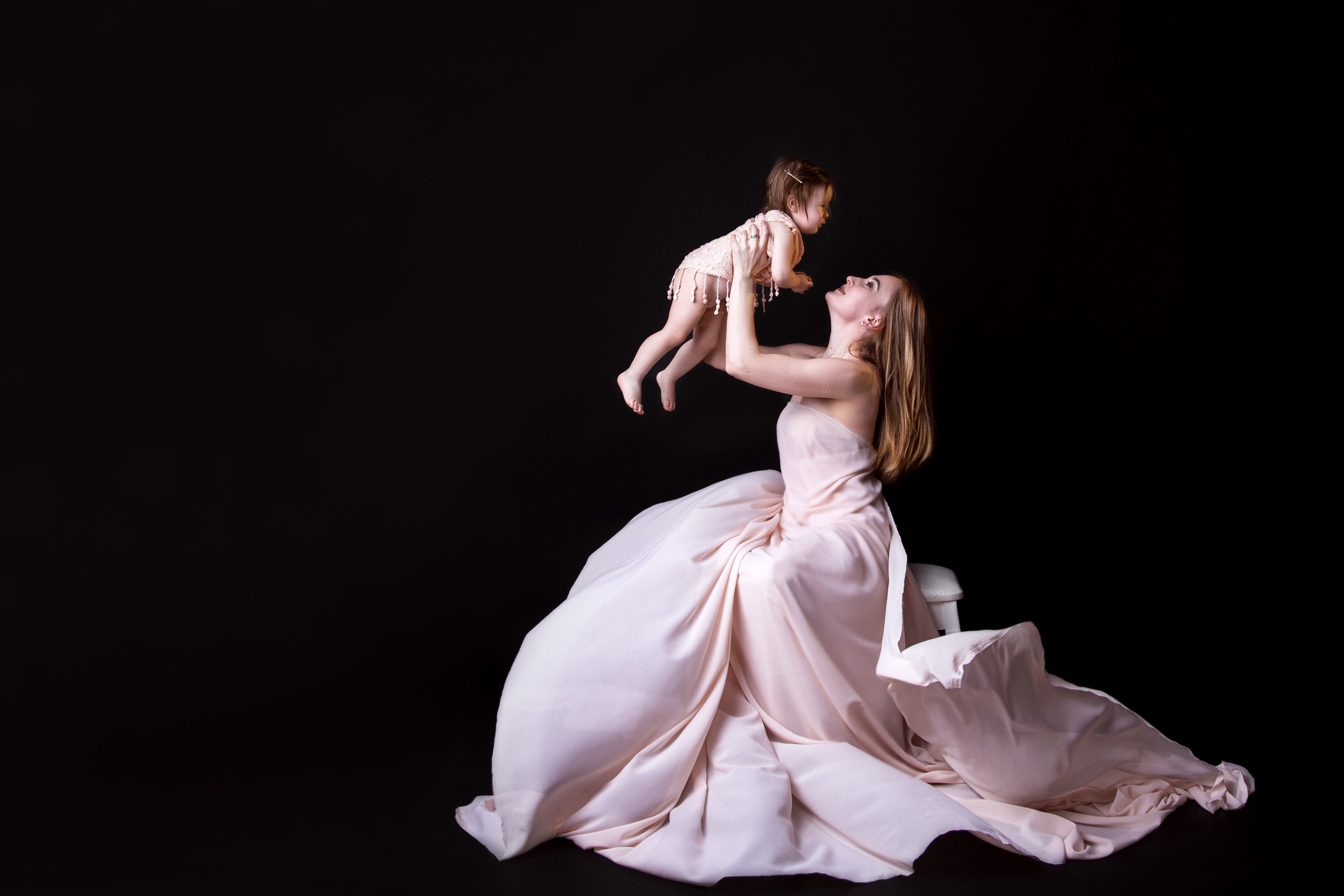 AveMamma (мама и дитя)