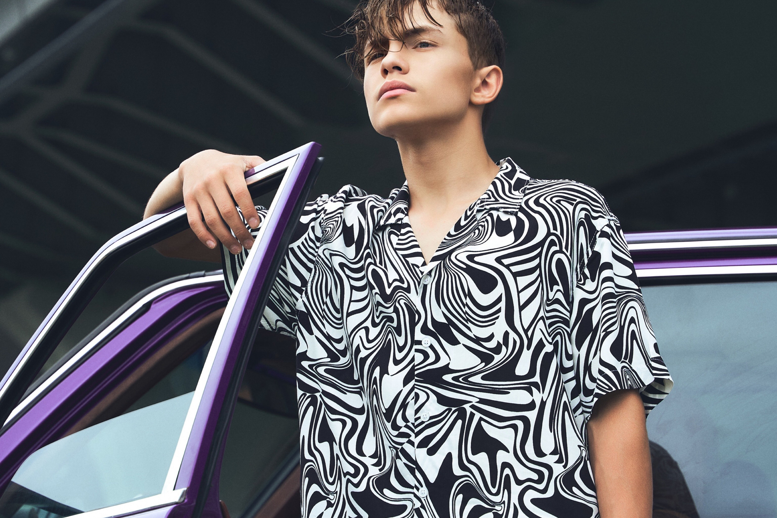 Съёмка с ретро автомобилем. Дети — balli school