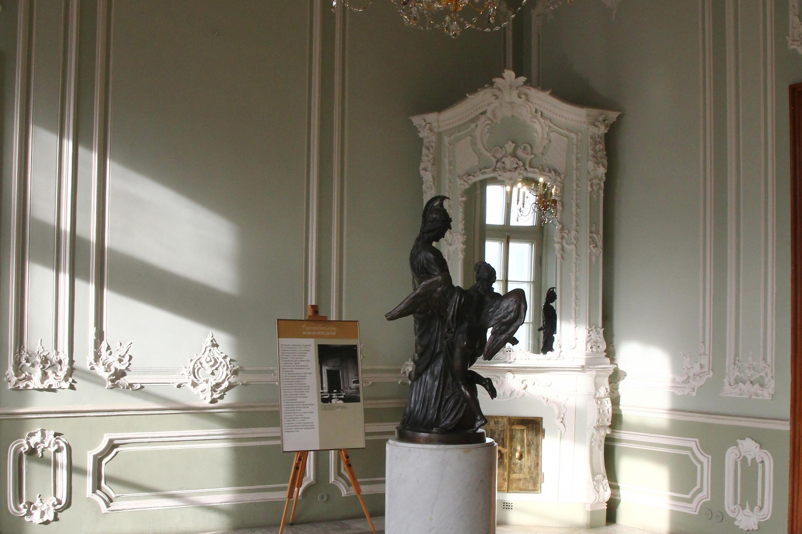 Интерьеры Строгановского дворца на Невском