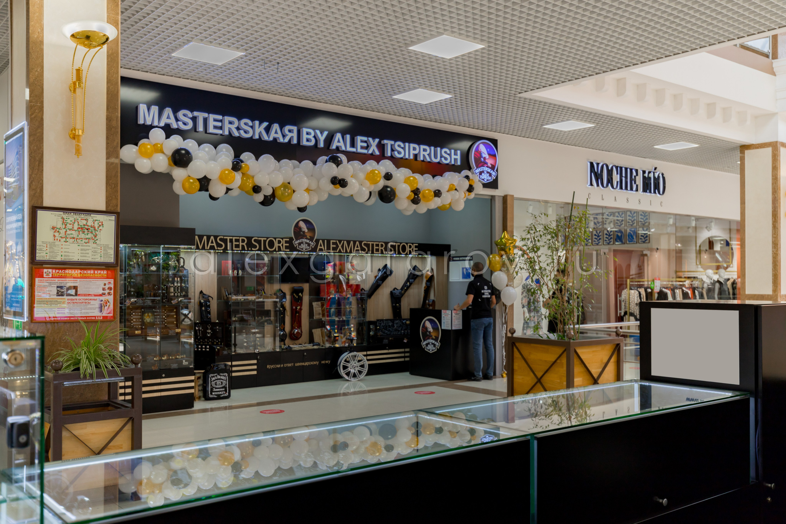 Магазин в торговом центре. Фотограф Гафаров Александр