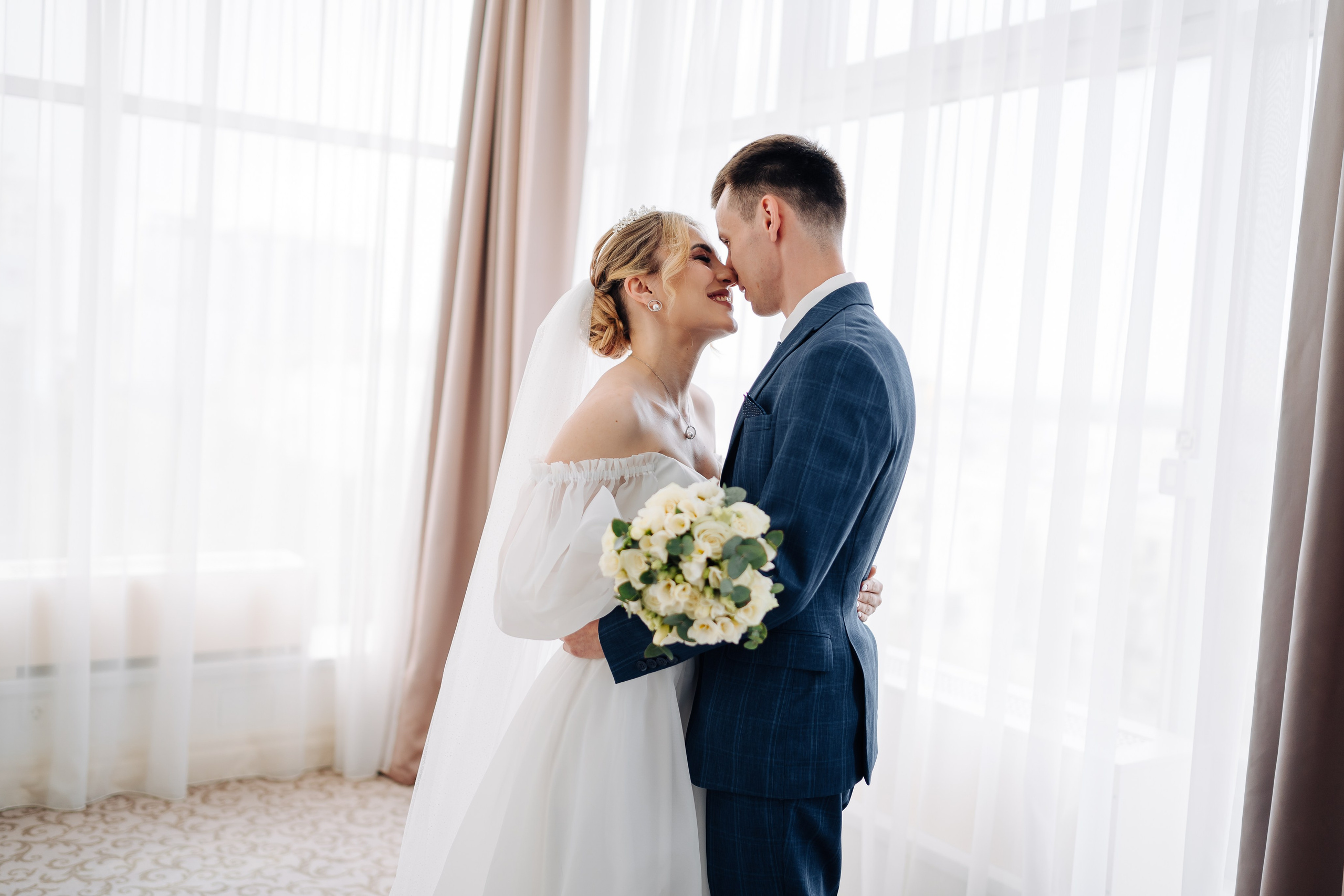 Елена и Артём