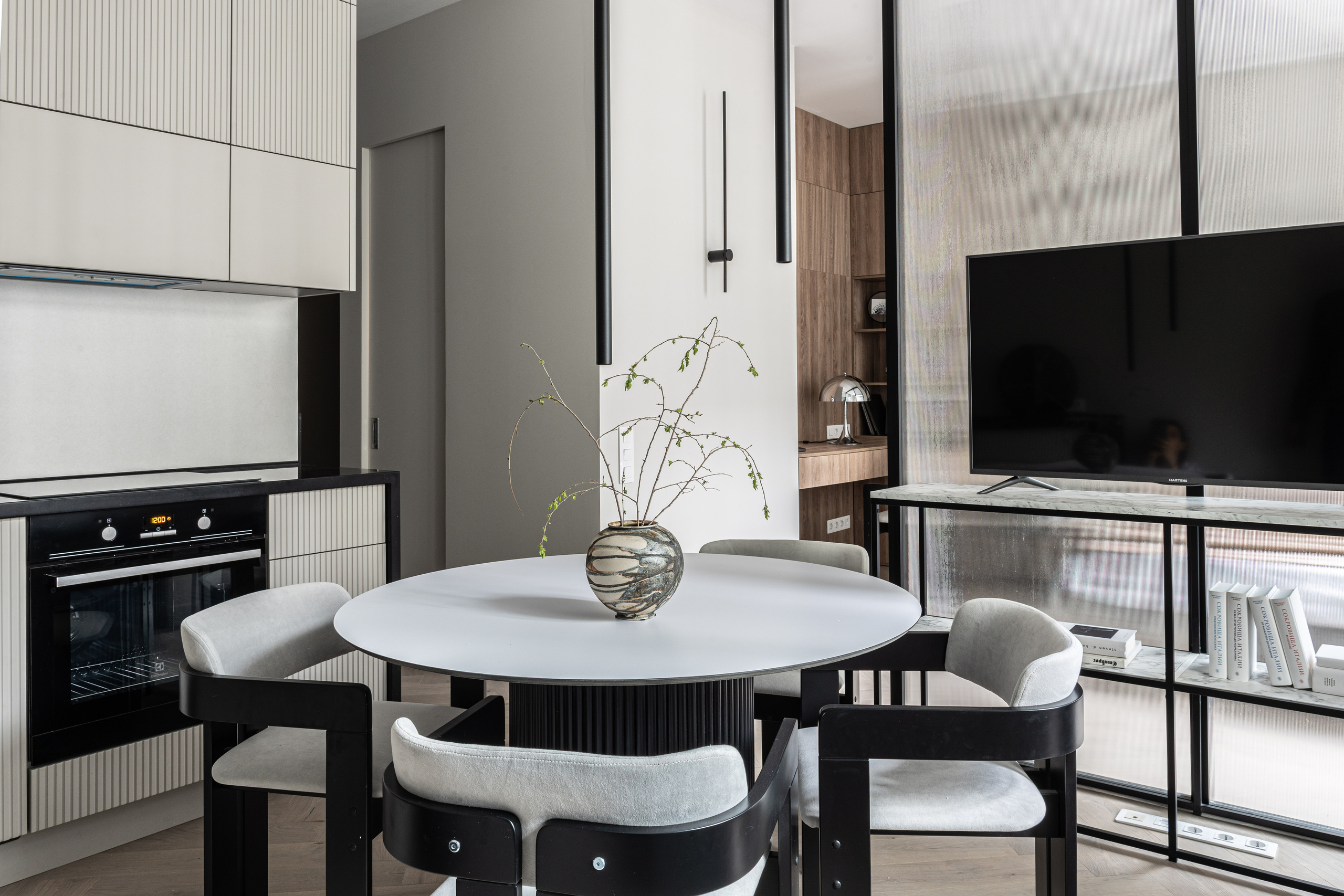 Silver Fountain. apart 4