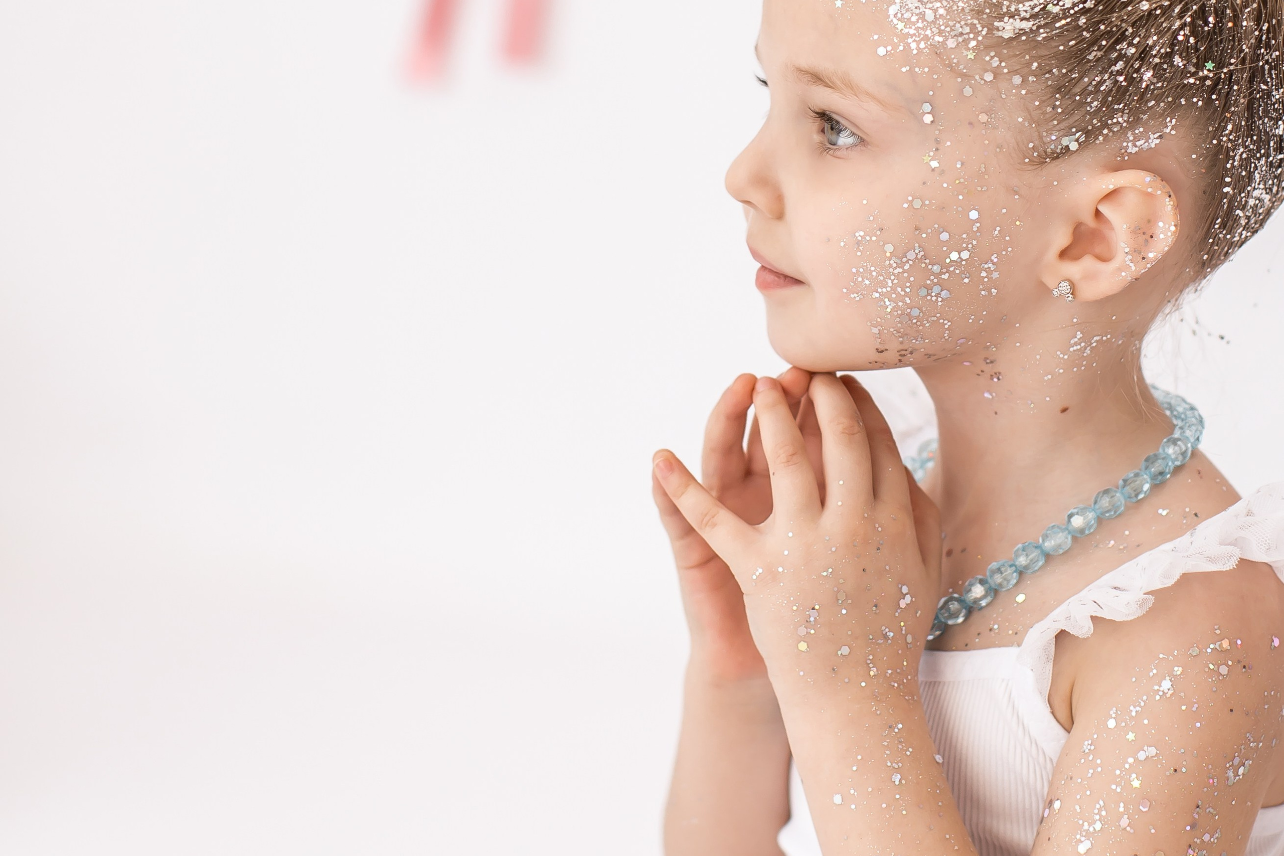 День рождение от 4 до 18 лет (на белом фоне)