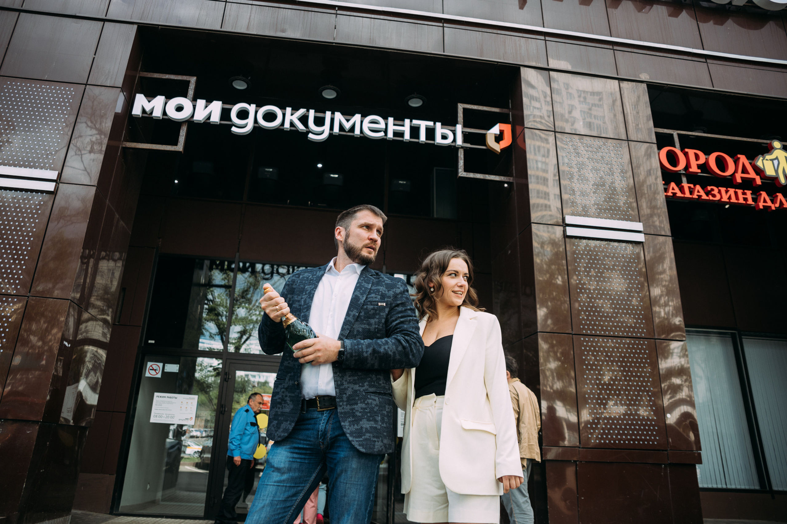 Анонс: GIRLS GIRLS GIRLS. Фотограф Наташа Румянцева