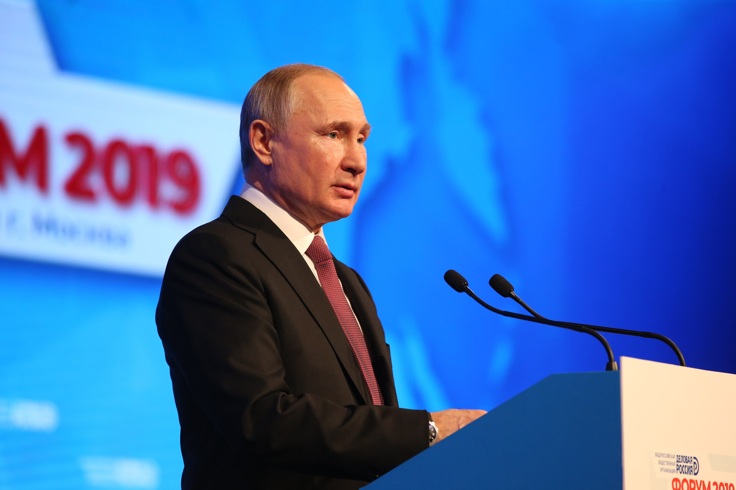 Первые лица