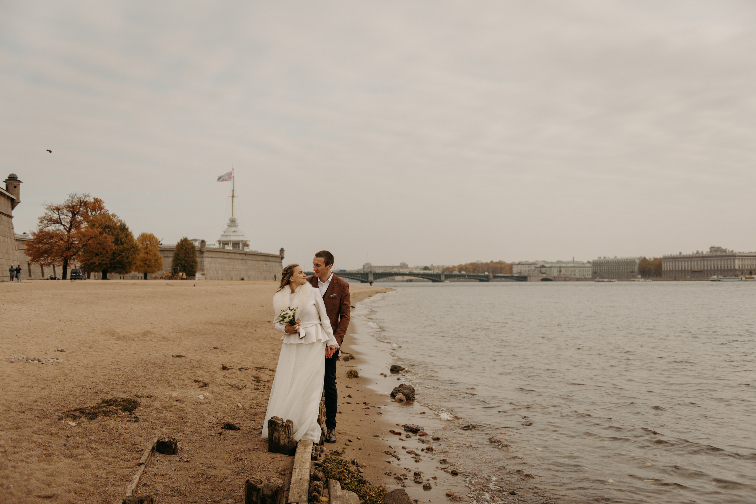 Из Москвы в осенний Петербург