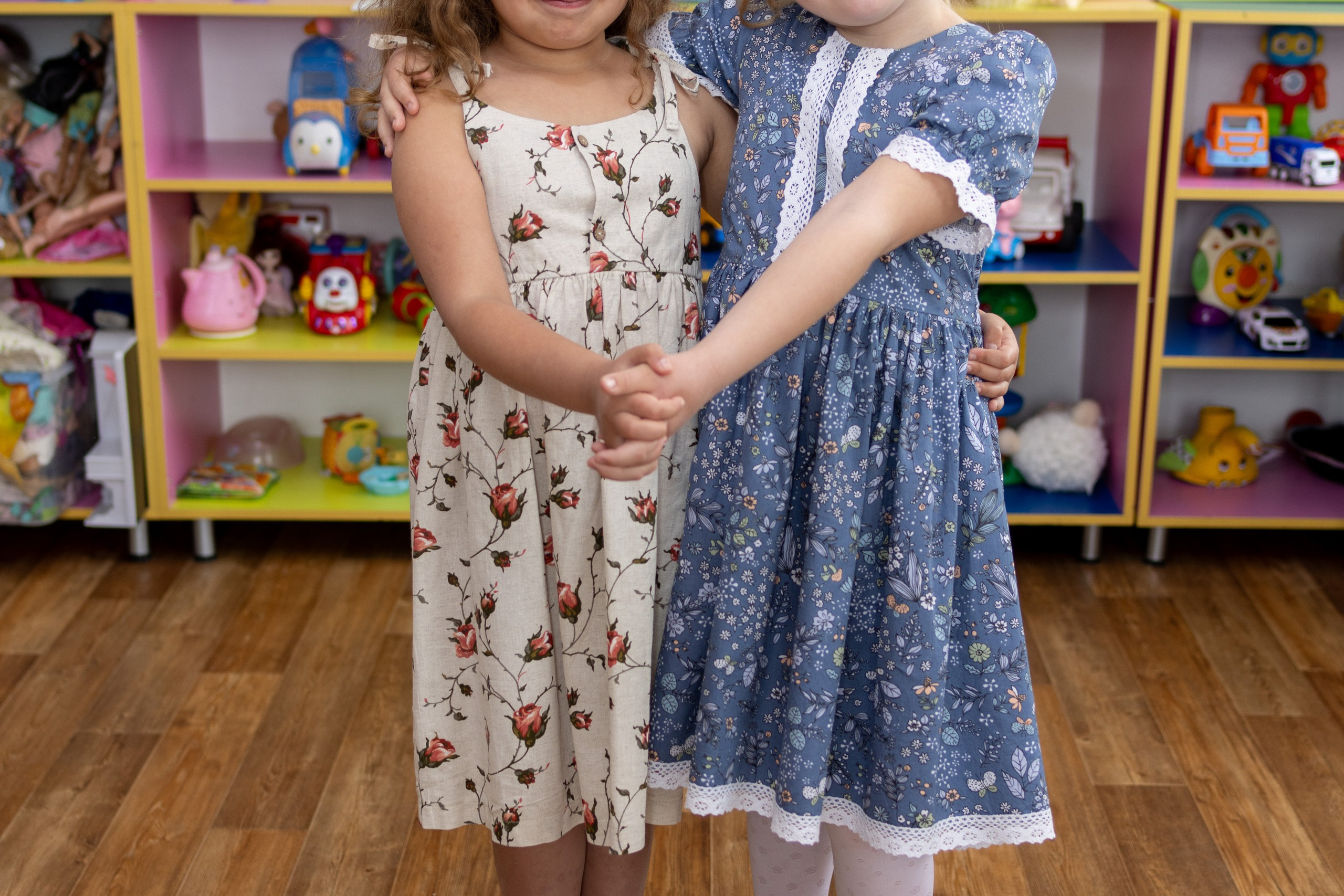 Детский фотограф Беломестнова Ольга, фотоуслуги, фотосессии, Иркутск, Иркутский район, детский сад, выпускной альбом, общее фото, подружки, дети, фото, девочки, дружба