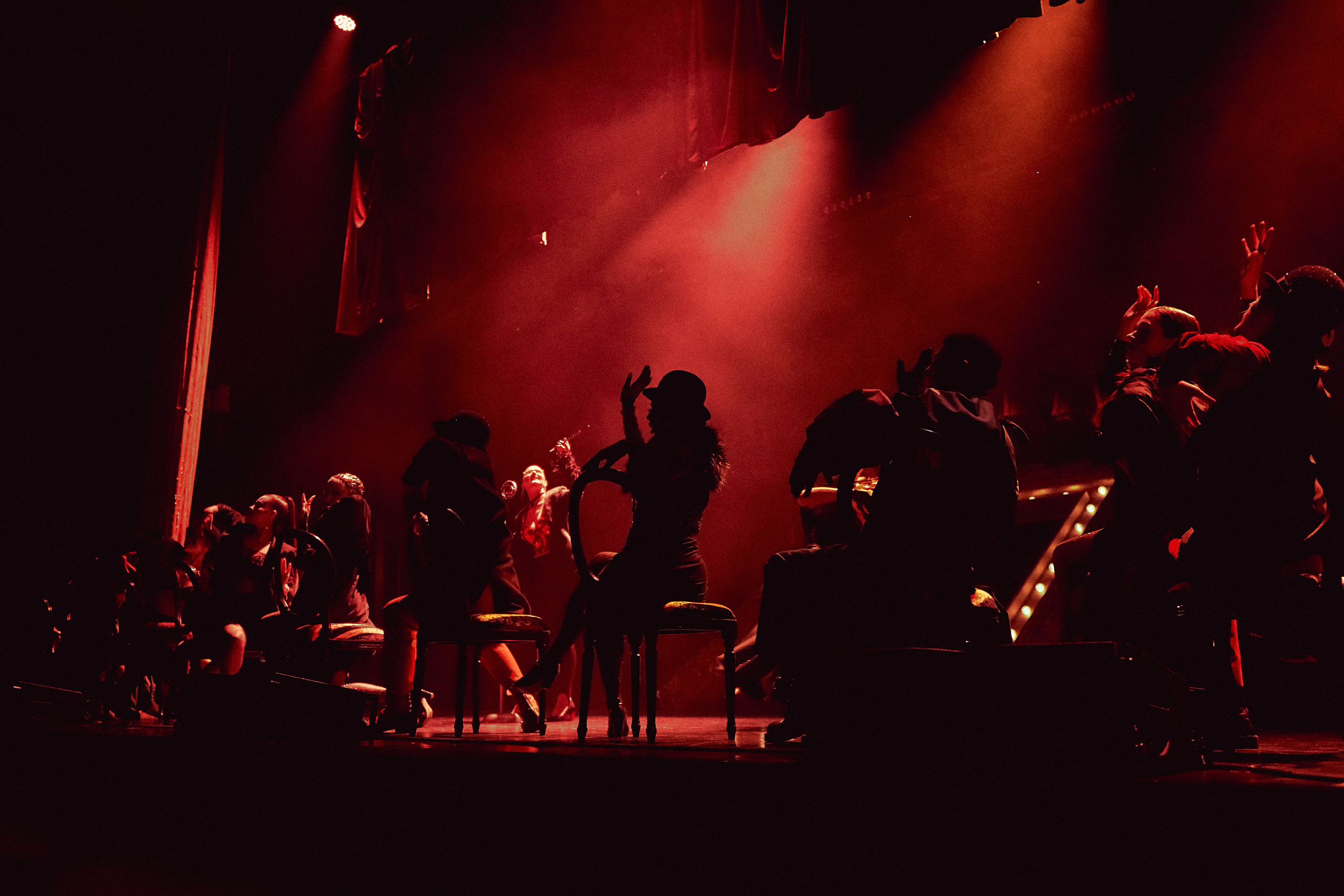 Фрик-кабаре «12 стульев»