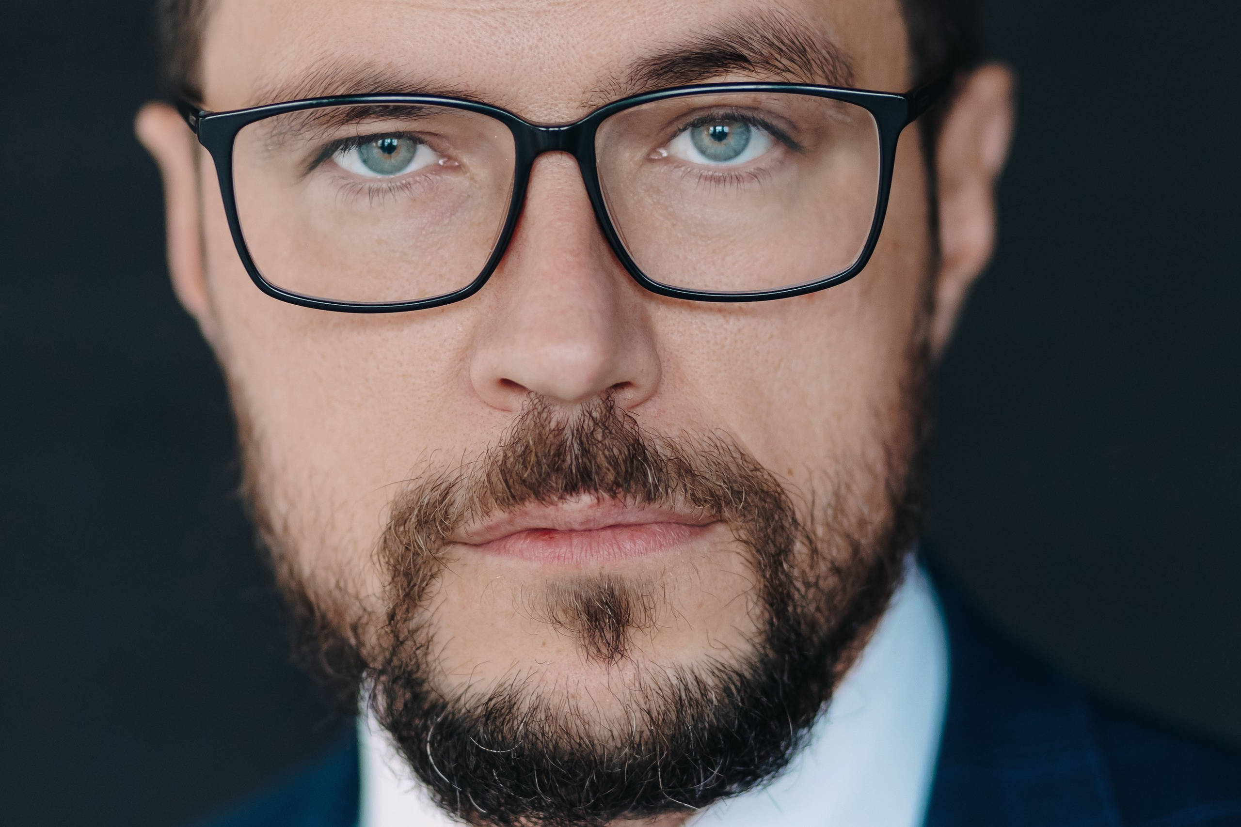 Портреты сотрудников академии «РэндР»