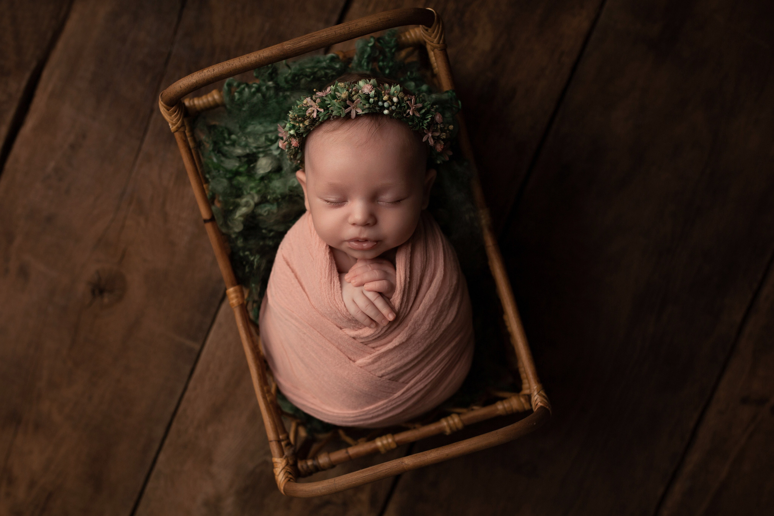 Александра пакет Экспресс. Фотограф Новорожденных Новороссийск Елена Налбантова