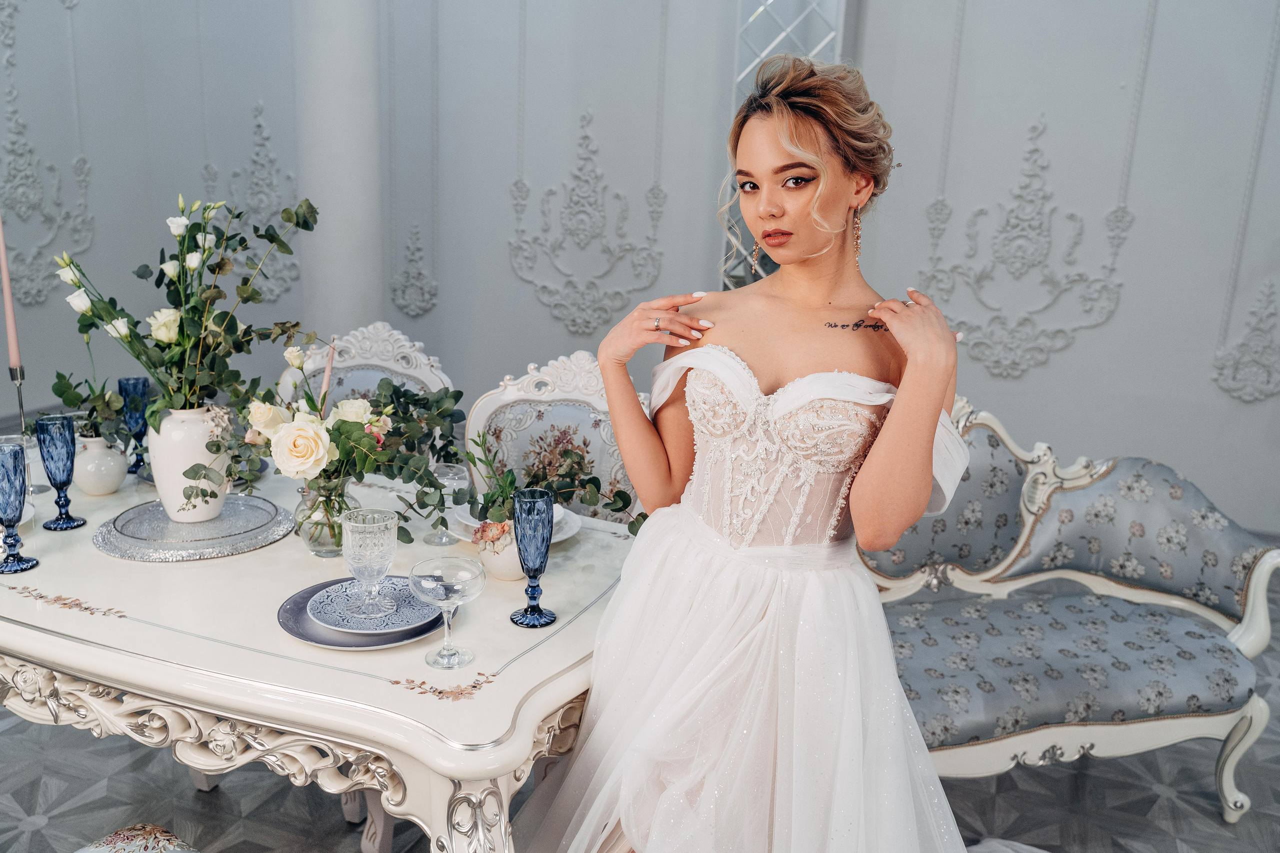 В свадебном