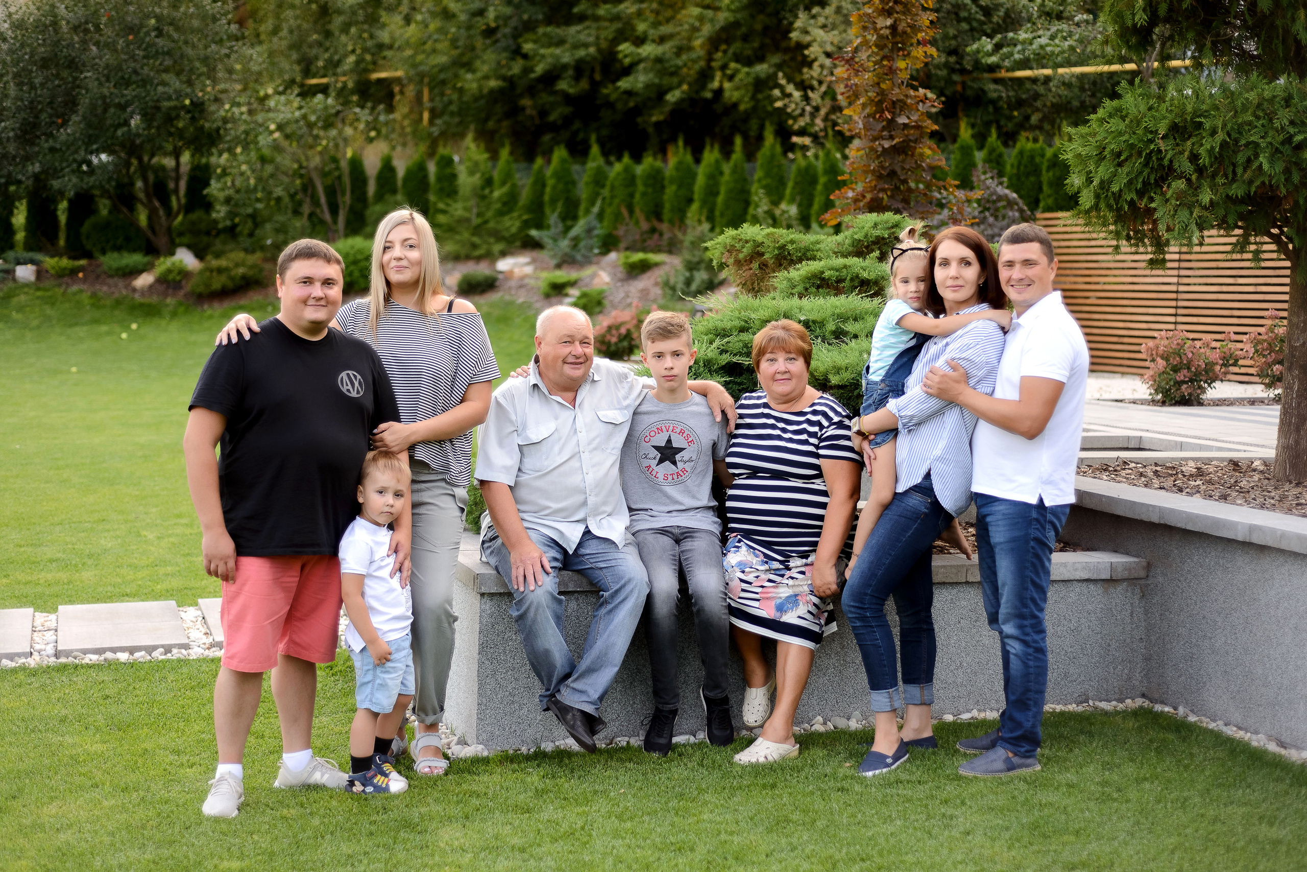 Семейный вечер за городом.