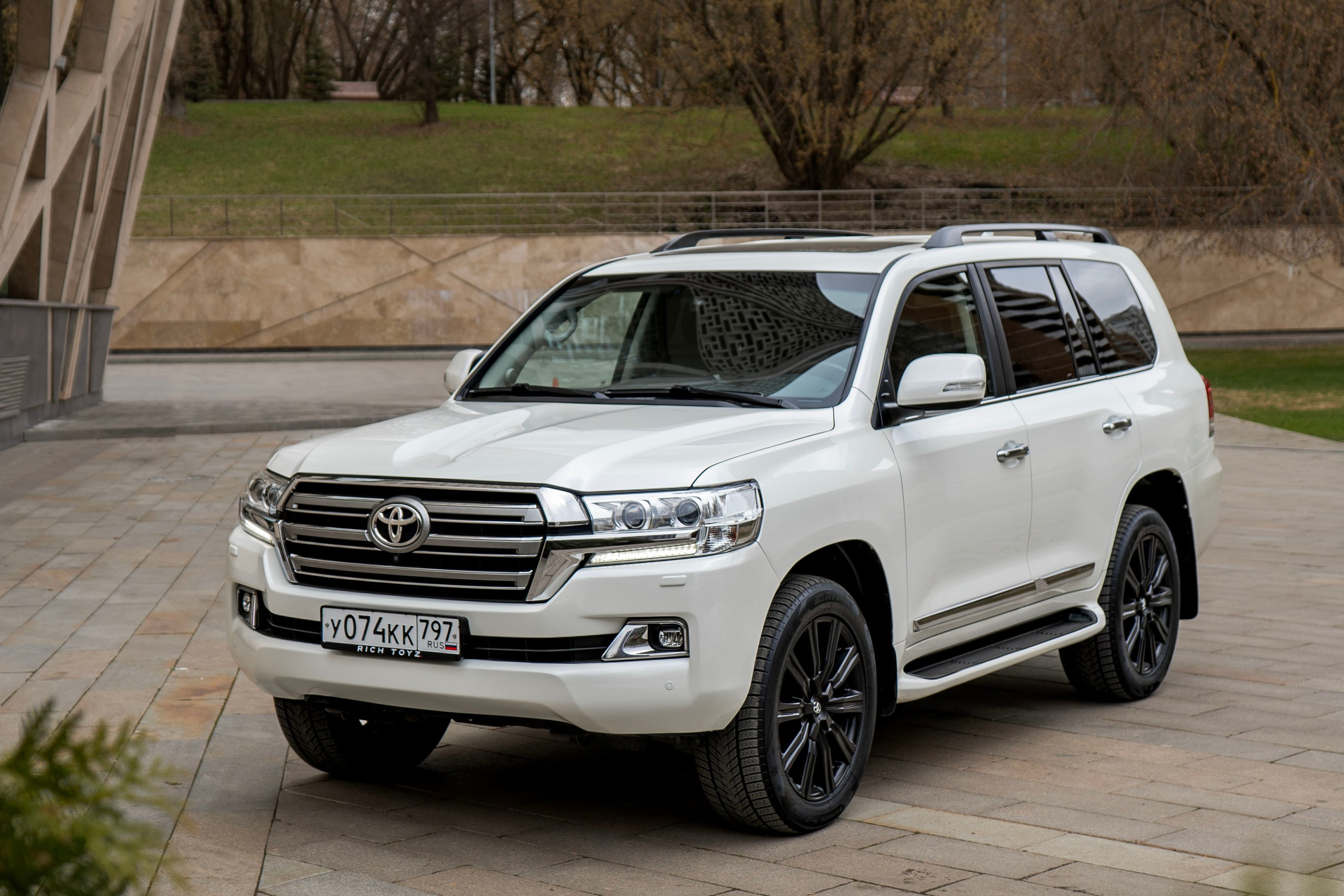Toyota Land Cruzer 200