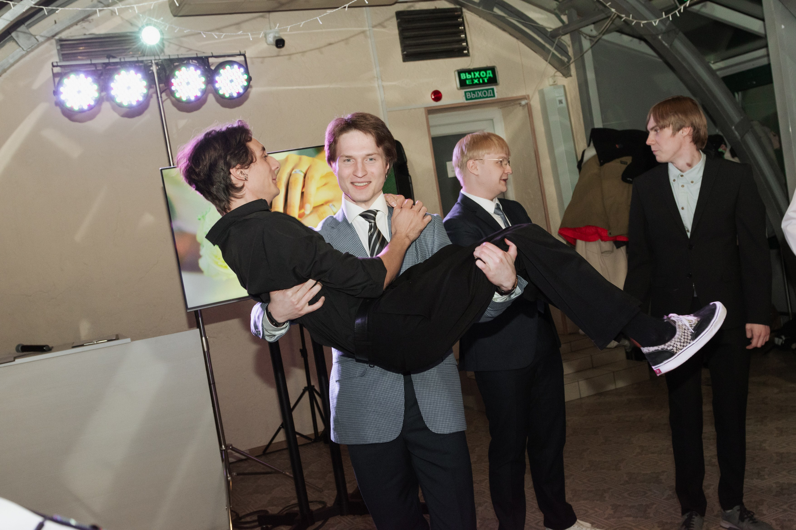 Свадьбы. Репортаж Екатеринбург — фотограф Юлия Василевская