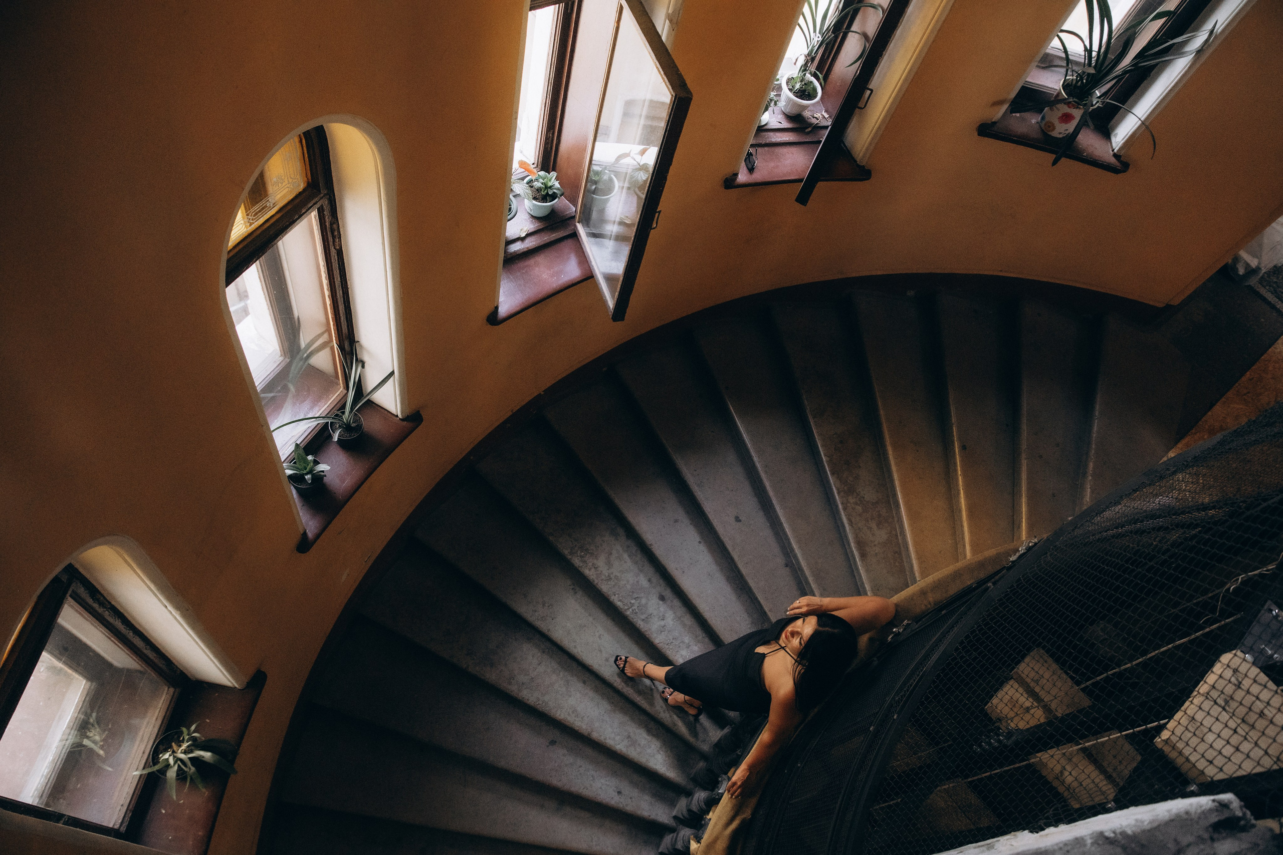 Ольга, прогулка по Фонтанке и фотосессия в парадной Ромашка