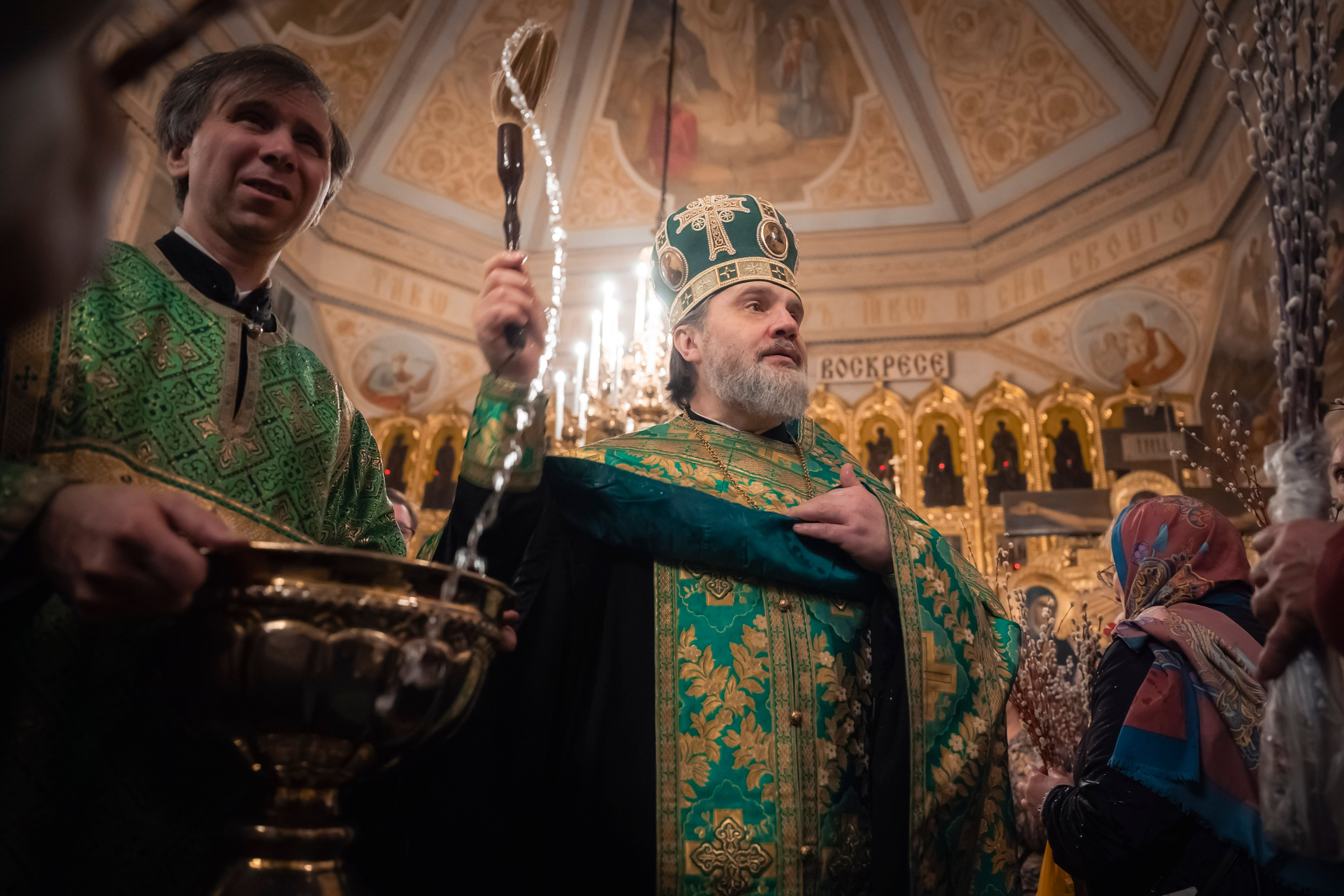 Богородский храм. Вынос Плащаницы. Антон и Татьяна Денисенко — В храме