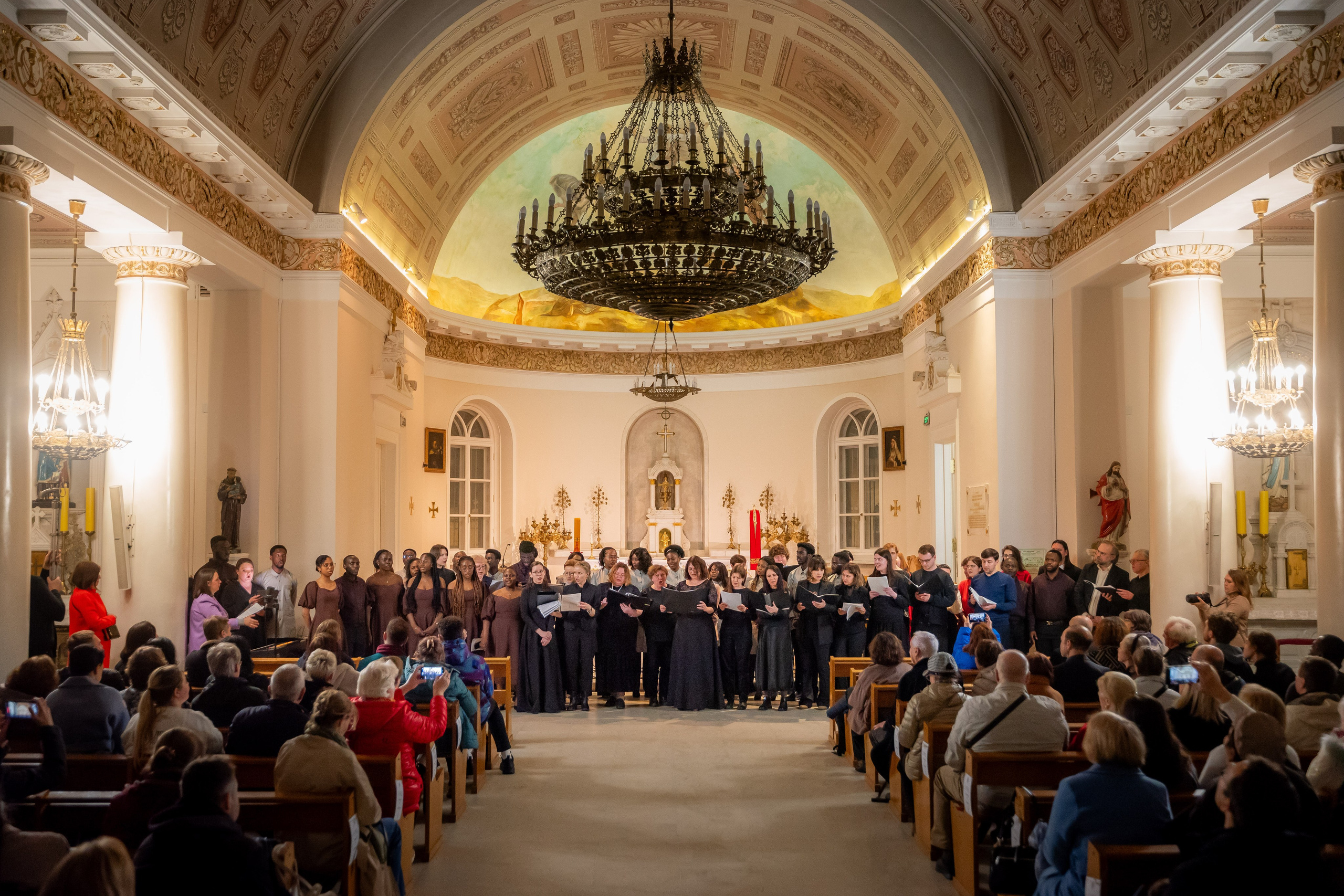 Храм Преображения Господня в Богородском. Пасхальный концерт воскресной школы. Антон и Татьяна Денисенко — В храме