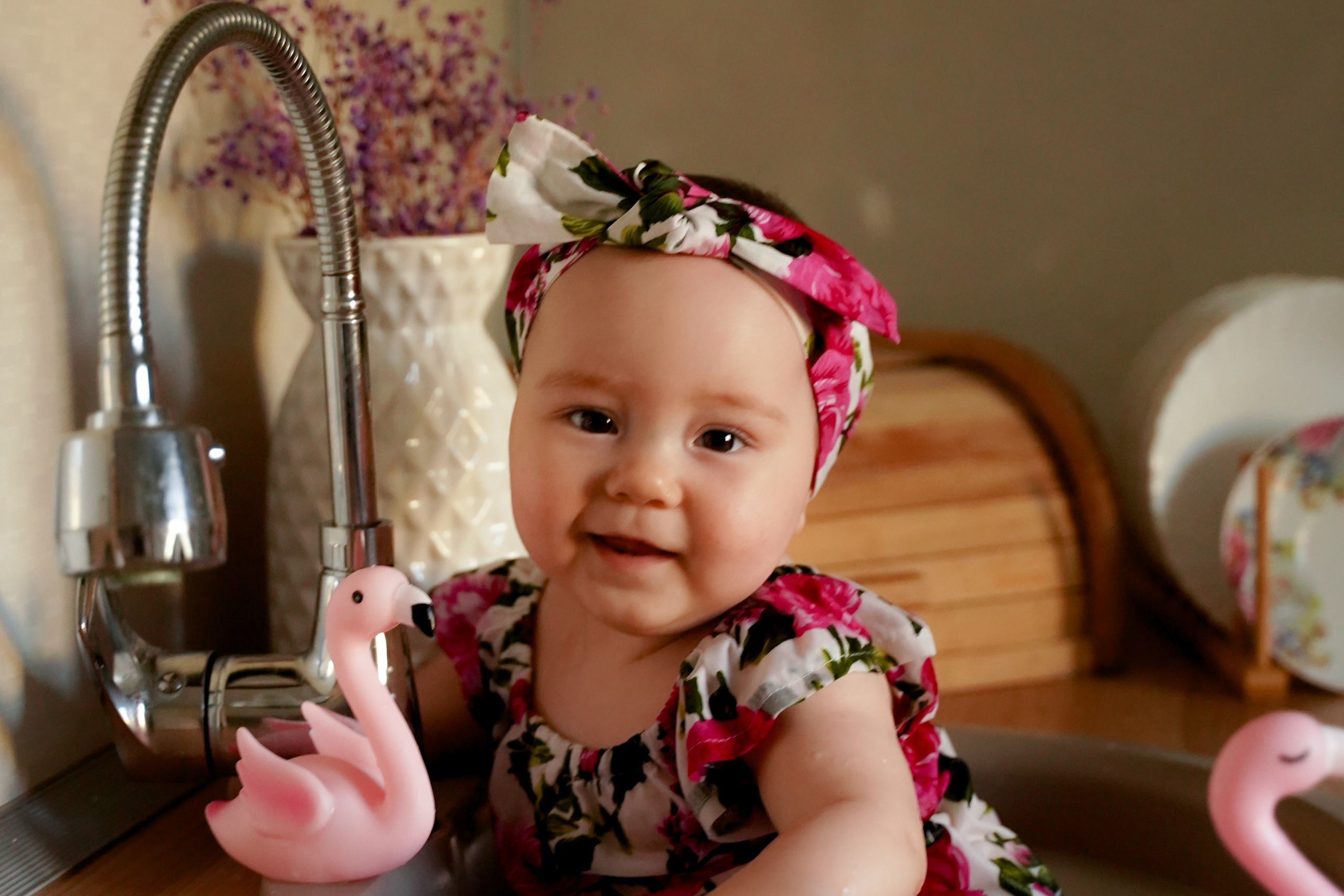 Малыш в раковине