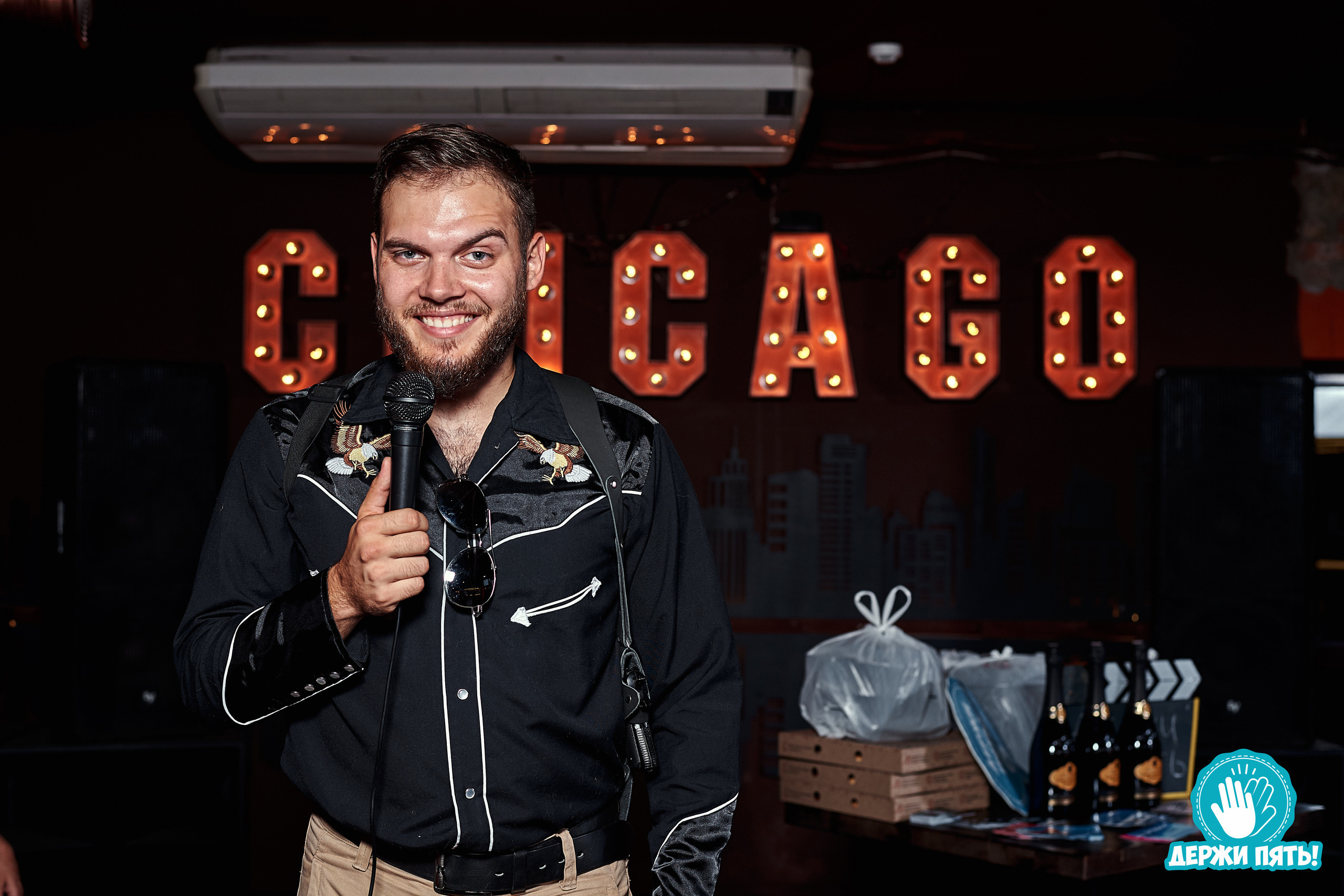 Квизы и другие игры за столом