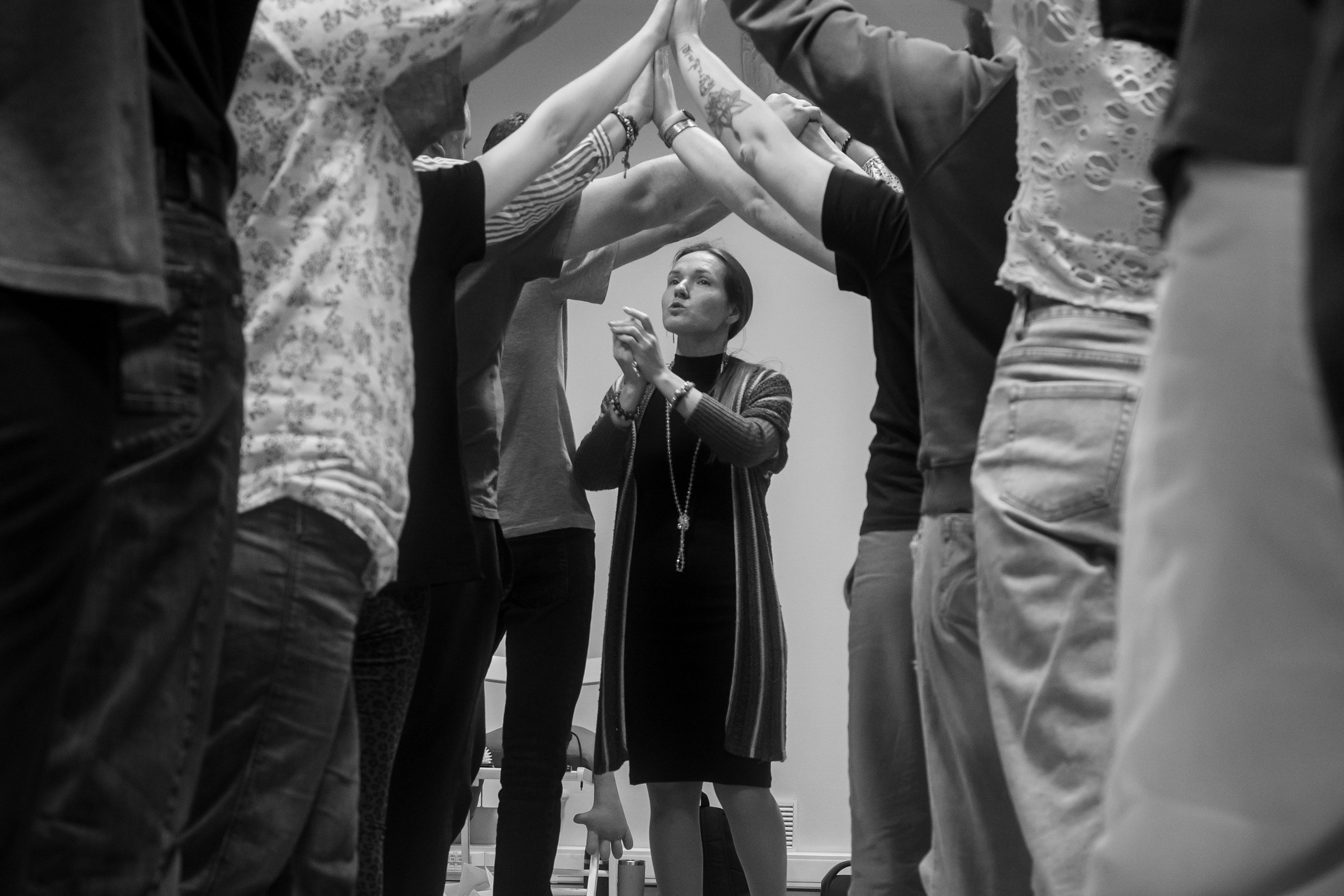 Расстановки — эмоциональное психологическое мероприятие, помогающее людям