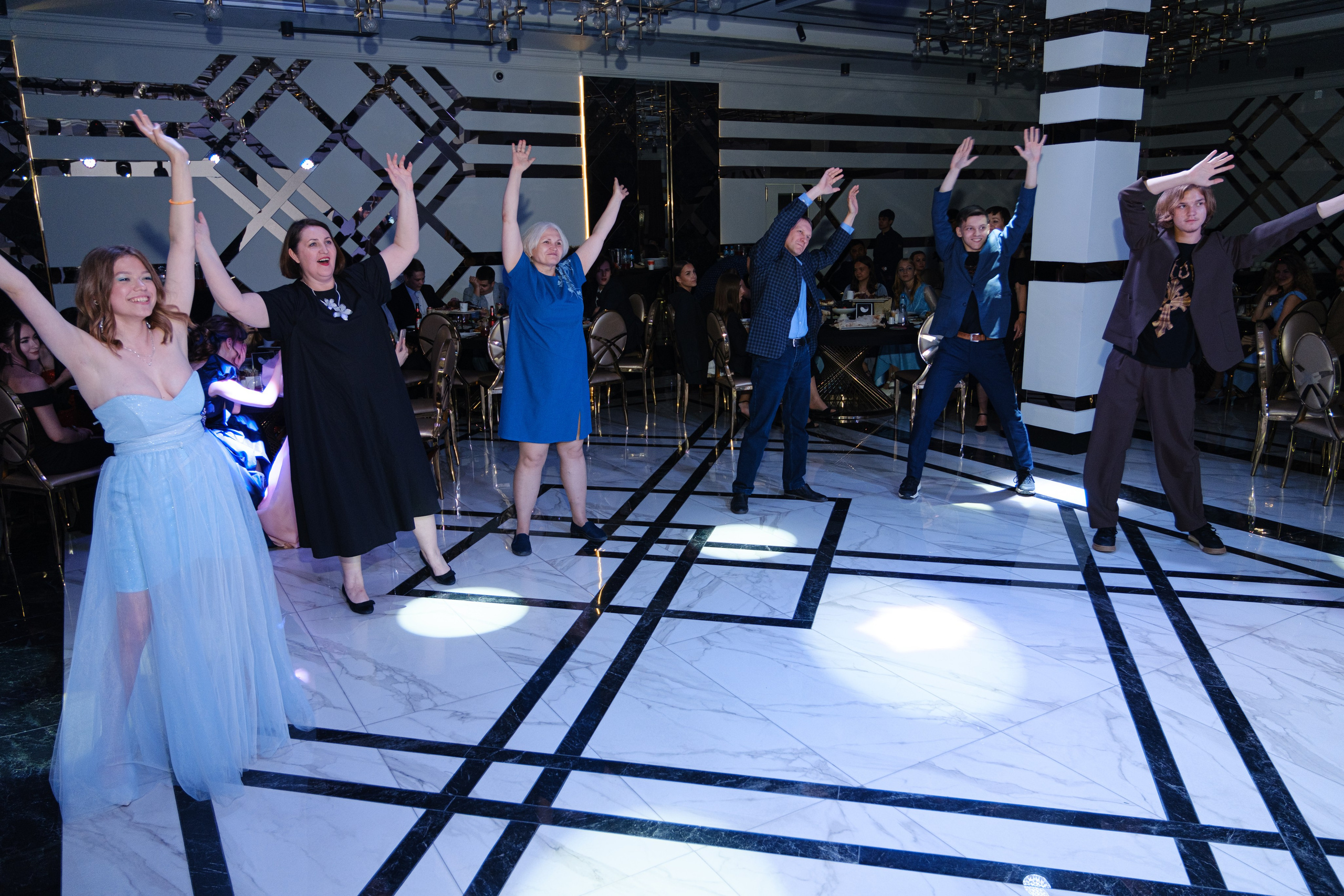 Выпускной 11В в Маршале. Главная