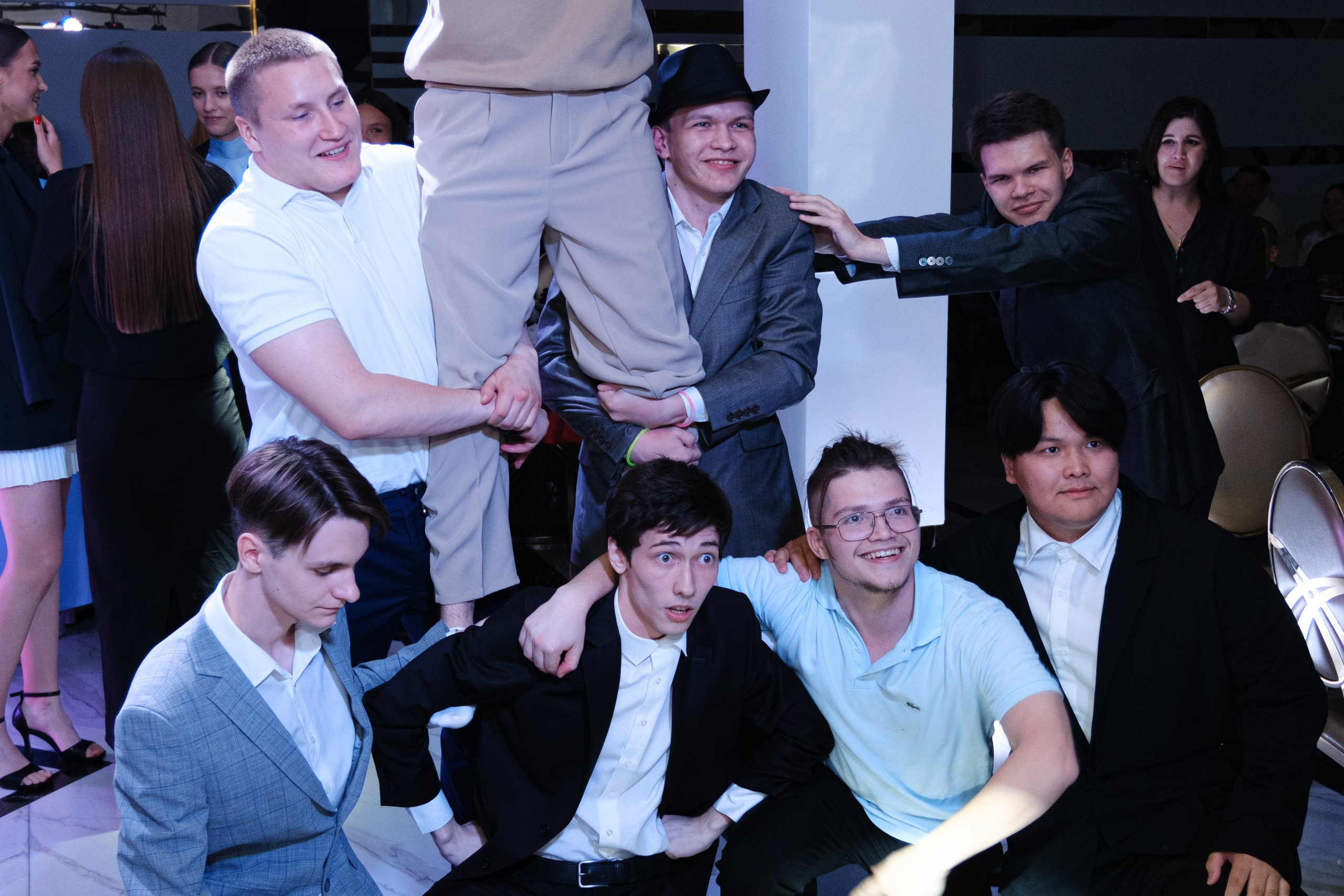 Выпускной 11В в Маршале. Главная