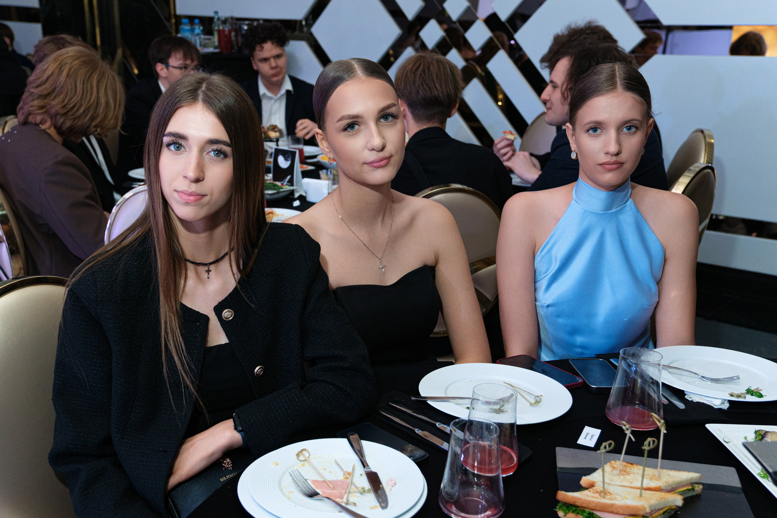 Выпускной 11В в Маршале. Главная